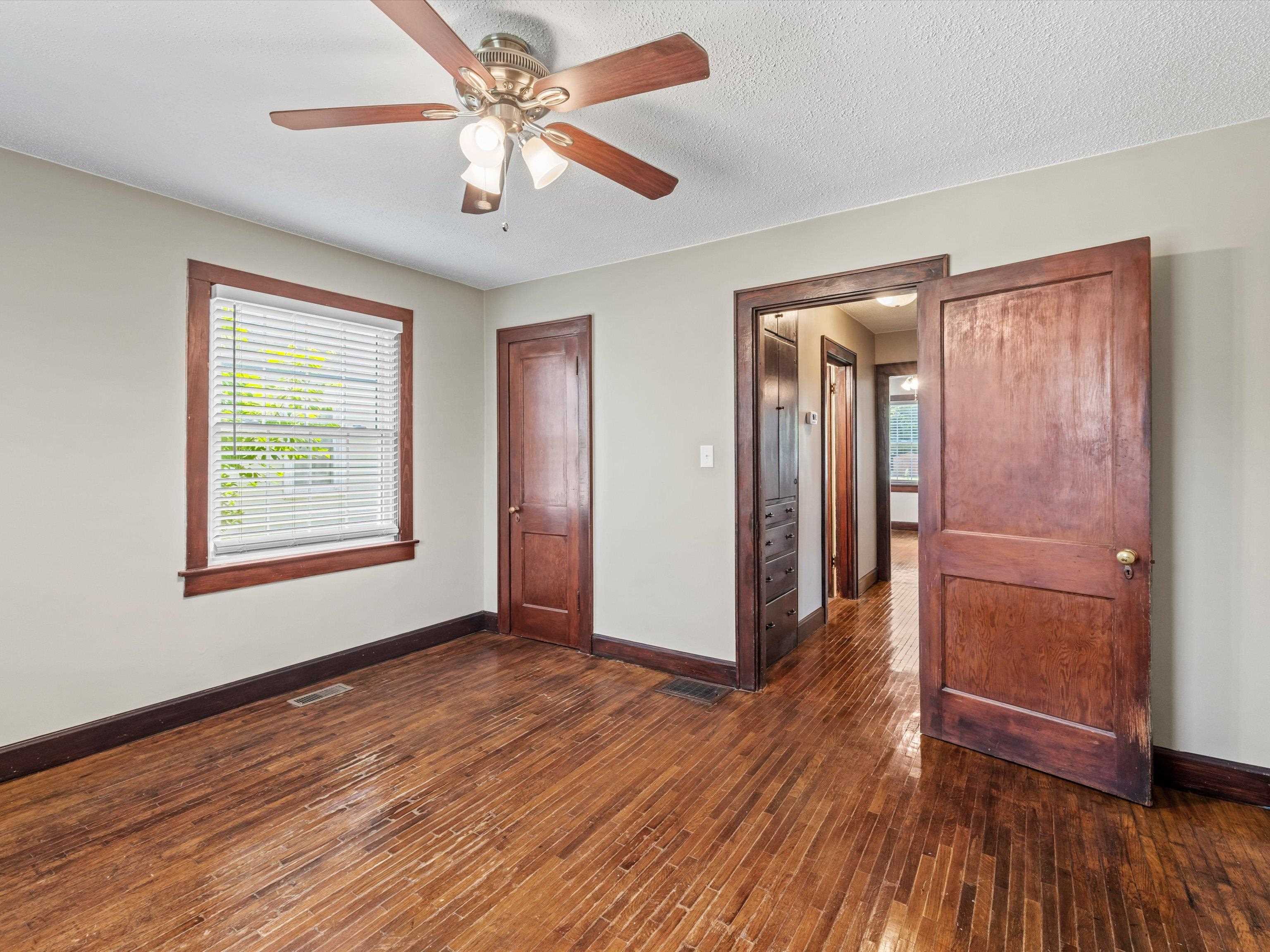 449 Maplewood Drive, Owensboro, Kentucky 42303, 3 Bedrooms Bedrooms, ,1 BathroomBathrooms,Single Family Residence,For Sale,Maplewood Drive,89908