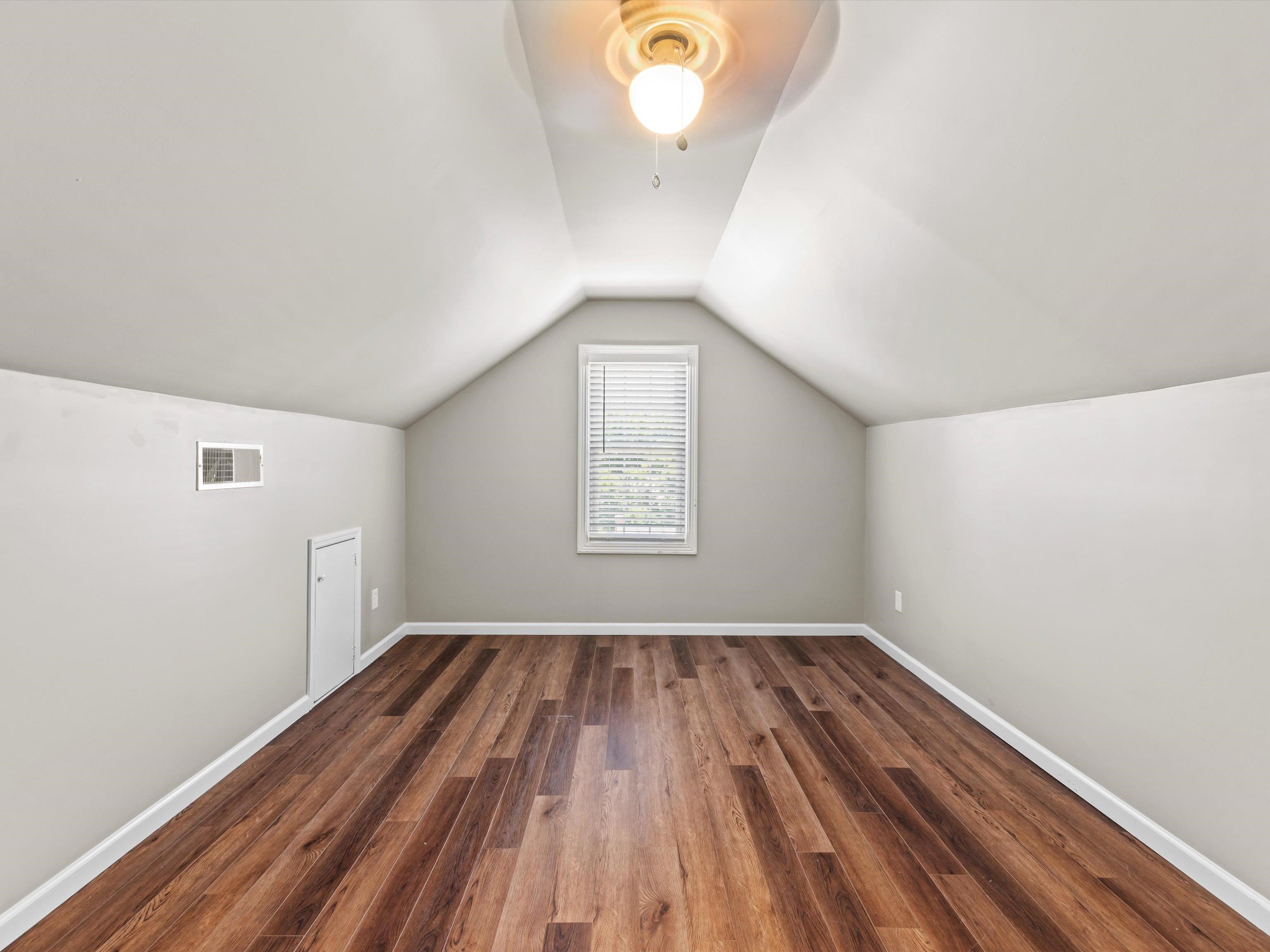 449 Maplewood Drive, Owensboro, Kentucky 42303, 3 Bedrooms Bedrooms, ,1 BathroomBathrooms,Single Family Residence,For Sale,Maplewood Drive,89908