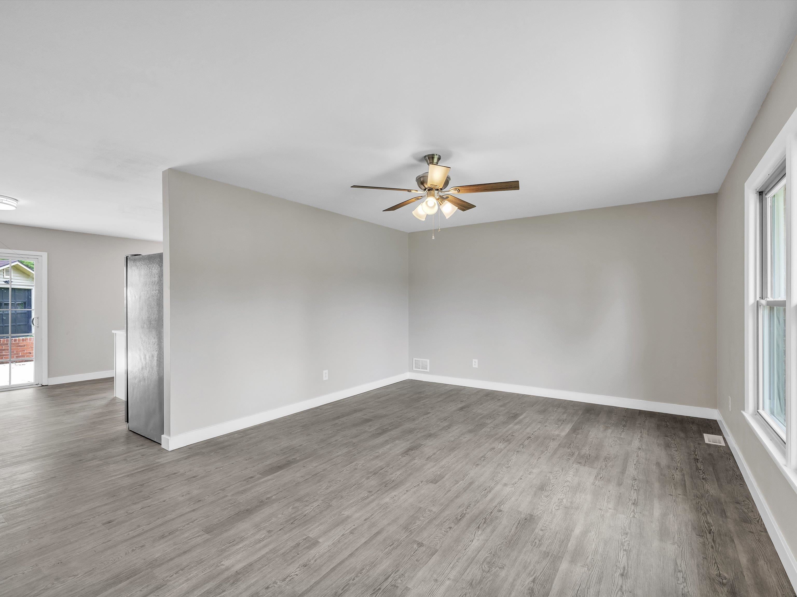 3316 Christie Place, Owensboro, Kentucky 42301, 4 Bedrooms Bedrooms, ,1 BathroomBathrooms,Single Family Residence,For Sale,Christie Place,89913