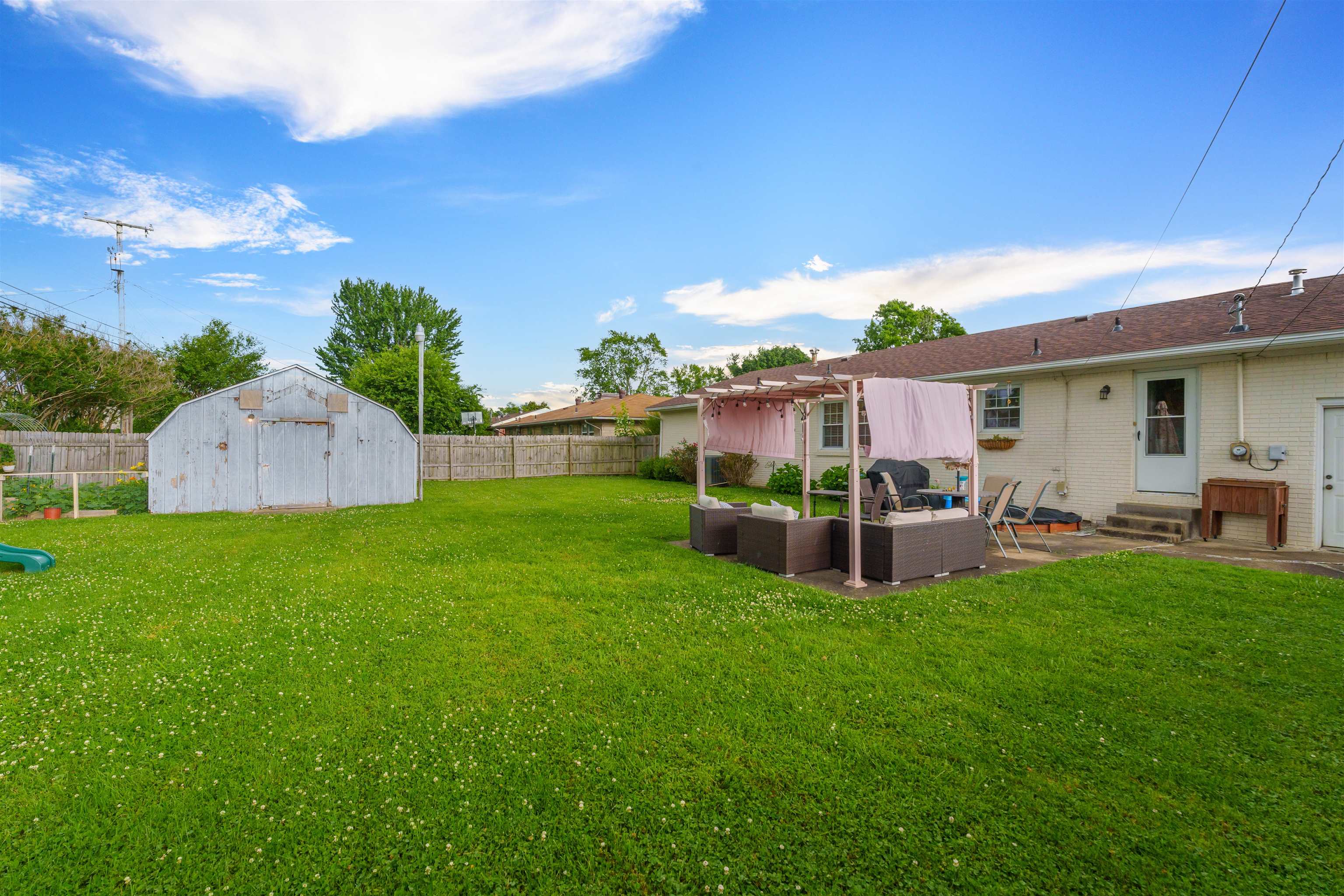 731 Parkway Drive, Owensboro, Kentucky 42303, 3 Bedrooms Bedrooms, ,2 BathroomsBathrooms,Single Family Residence,For Sale,Parkway Drive,89916
