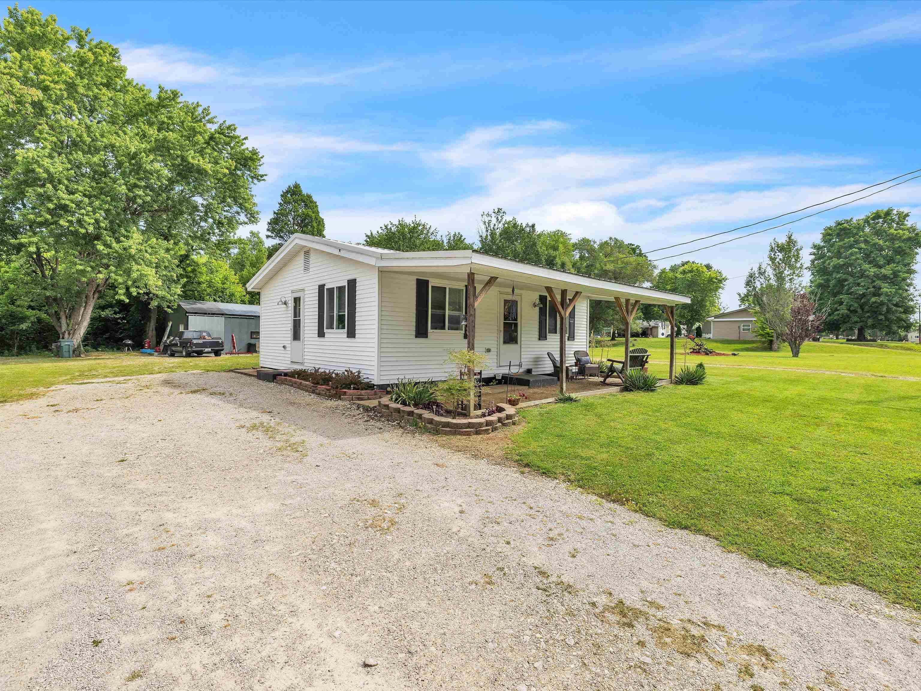 2151 Collier Road, Henderson, Kentucky 42420, 2 Bedrooms Bedrooms, ,1 BathroomBathrooms,Single Family Residence,For Sale,Collier Road,89918