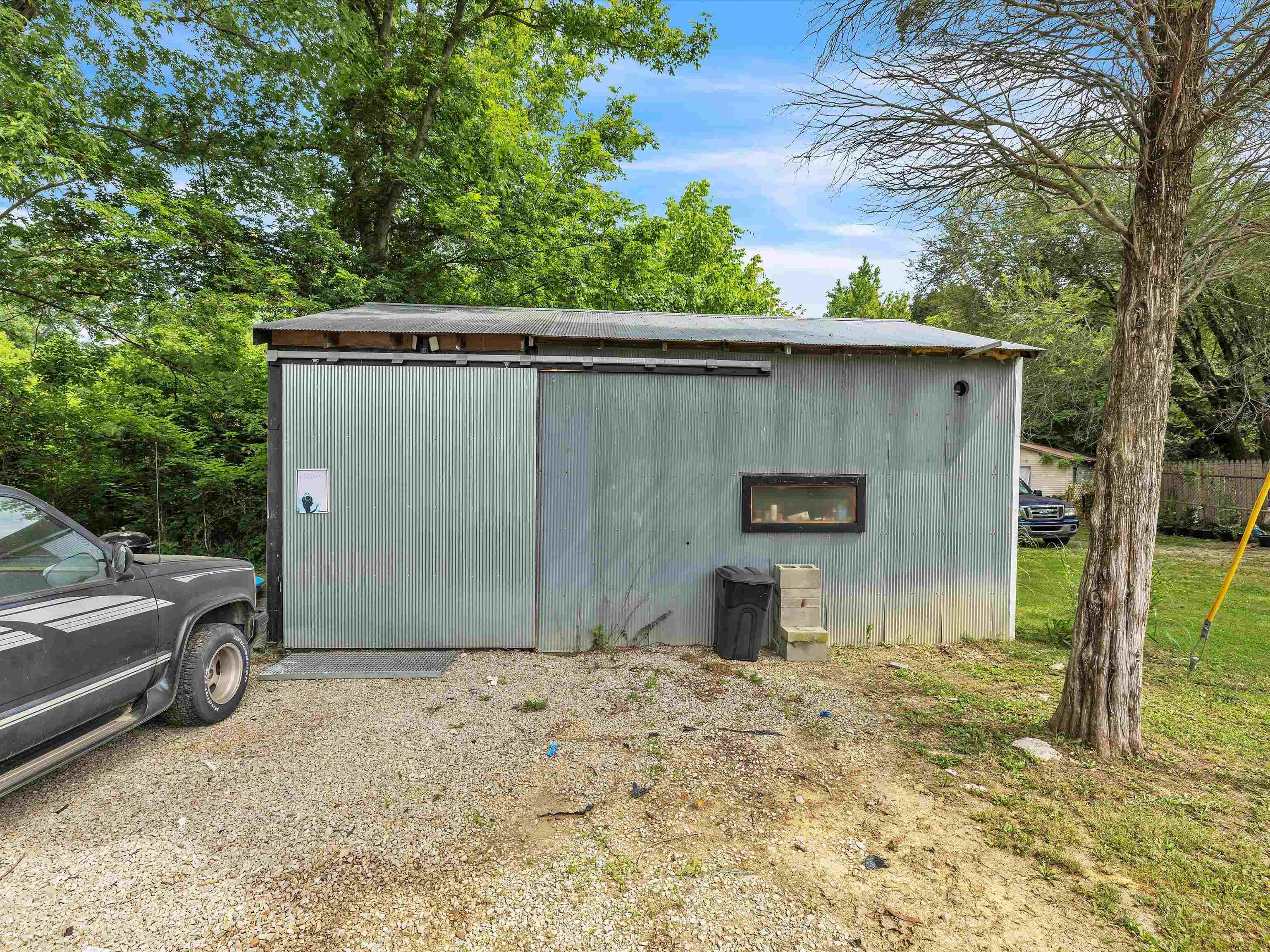2151 Collier Road, Henderson, Kentucky 42420, 2 Bedrooms Bedrooms, ,1 BathroomBathrooms,Single Family Residence,For Sale,Collier Road,89918