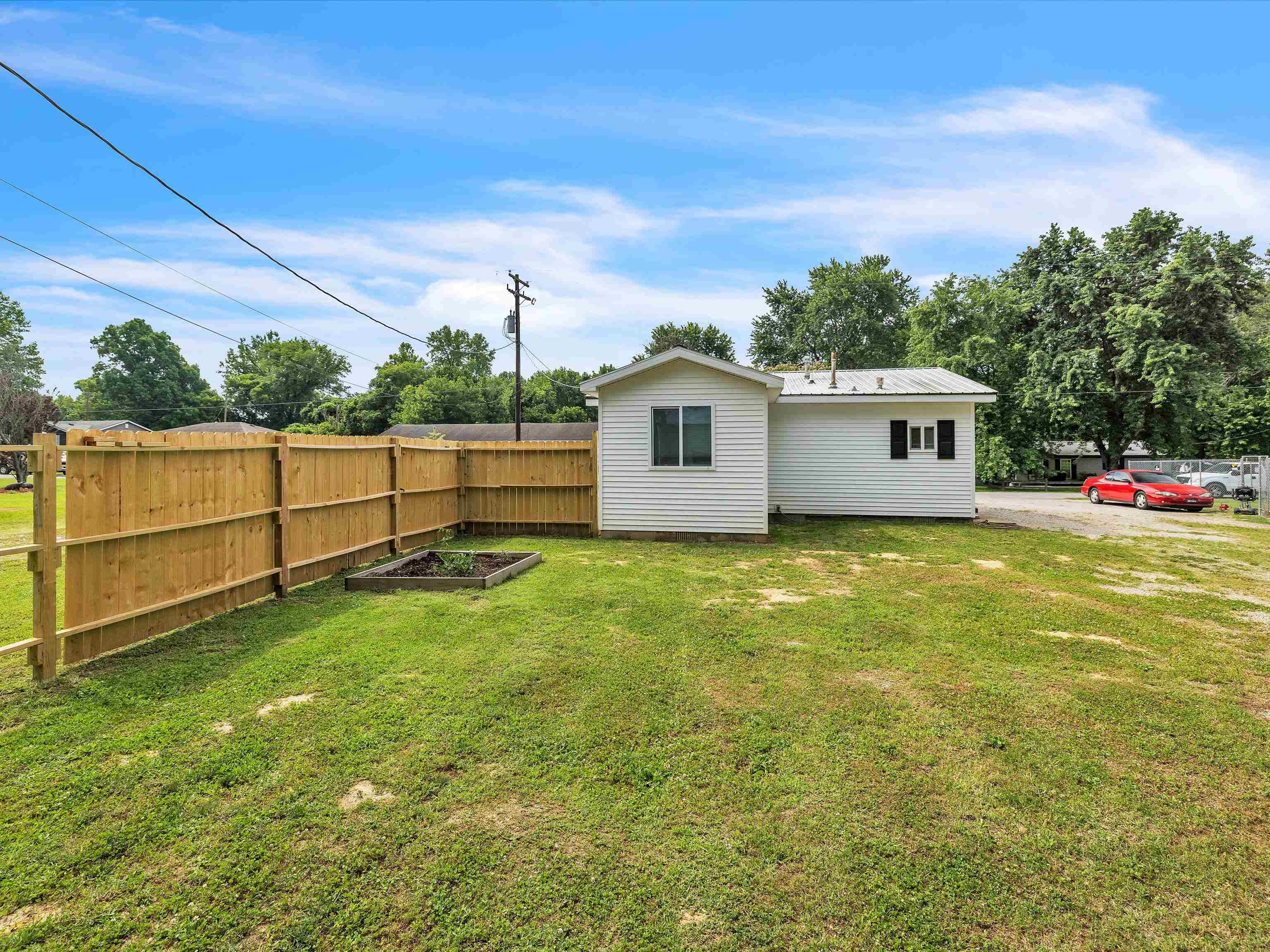 2151 Collier Road, Henderson, Kentucky 42420, 2 Bedrooms Bedrooms, ,1 BathroomBathrooms,Single Family Residence,For Sale,Collier Road,89918