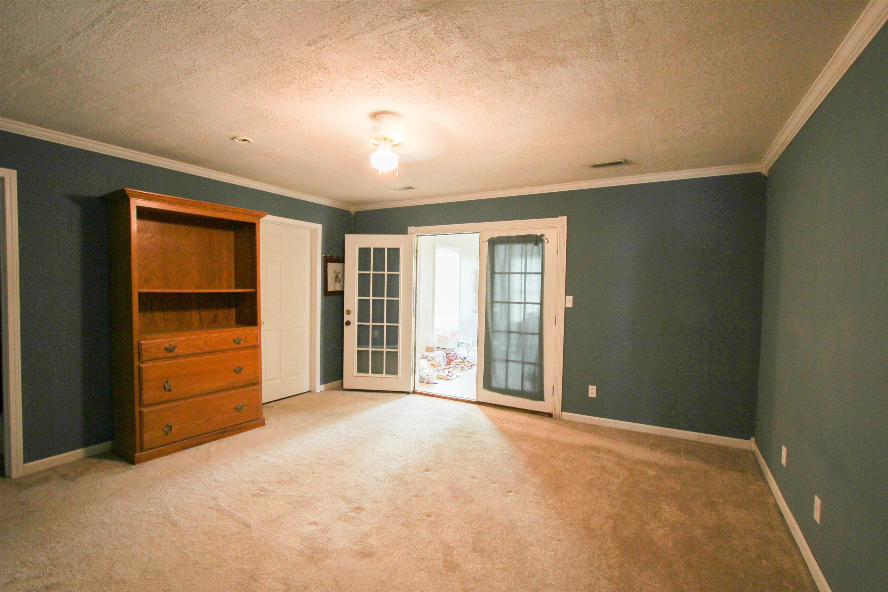 728 Greenbriar Street, Owensboro, Kentucky 42301, 4 Bedrooms Bedrooms, ,1 BathroomBathrooms,Ranch,For Sale,Greenbriar Street,89920