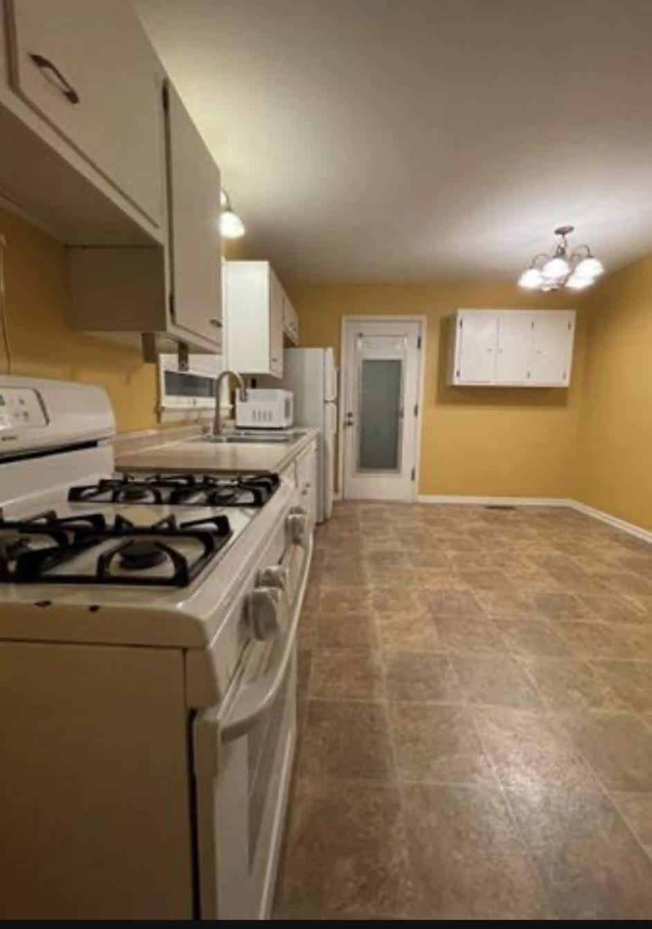 2606 S Cherokee Dr, Owensboro, Kentucky 42301, 4 Bedrooms Bedrooms, ,1 BathroomBathrooms,Single Family Residence,For Sale,S Cherokee Dr,89922