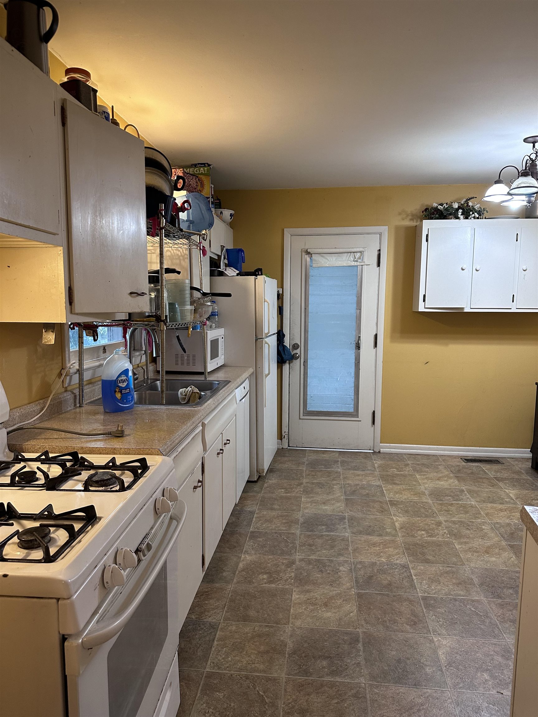 2606 S Cherokee Dr, Owensboro, Kentucky 42301, 4 Bedrooms Bedrooms, ,1 BathroomBathrooms,Single Family Residence,For Sale,S Cherokee Dr,89922