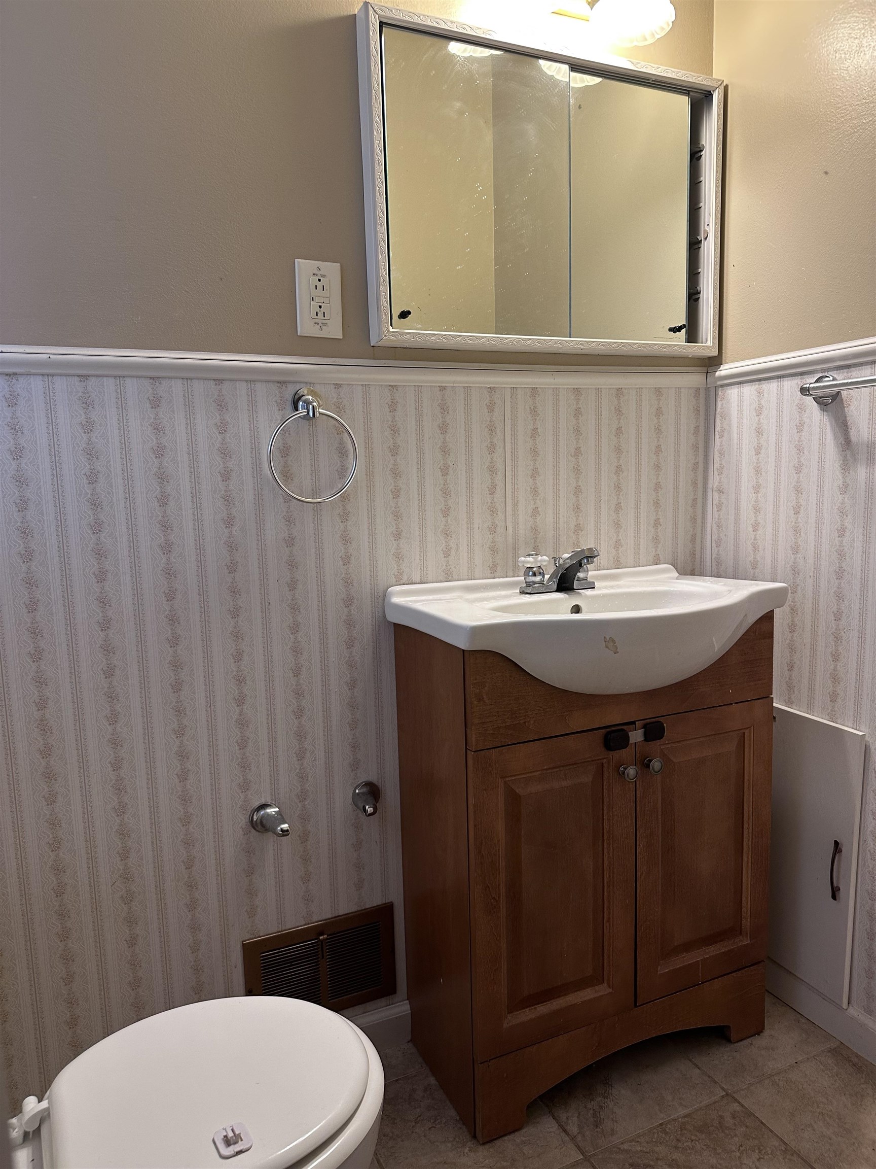 2606 S Cherokee Dr, Owensboro, Kentucky 42301, 4 Bedrooms Bedrooms, ,1 BathroomBathrooms,Single Family Residence,For Sale,S Cherokee Dr,89922