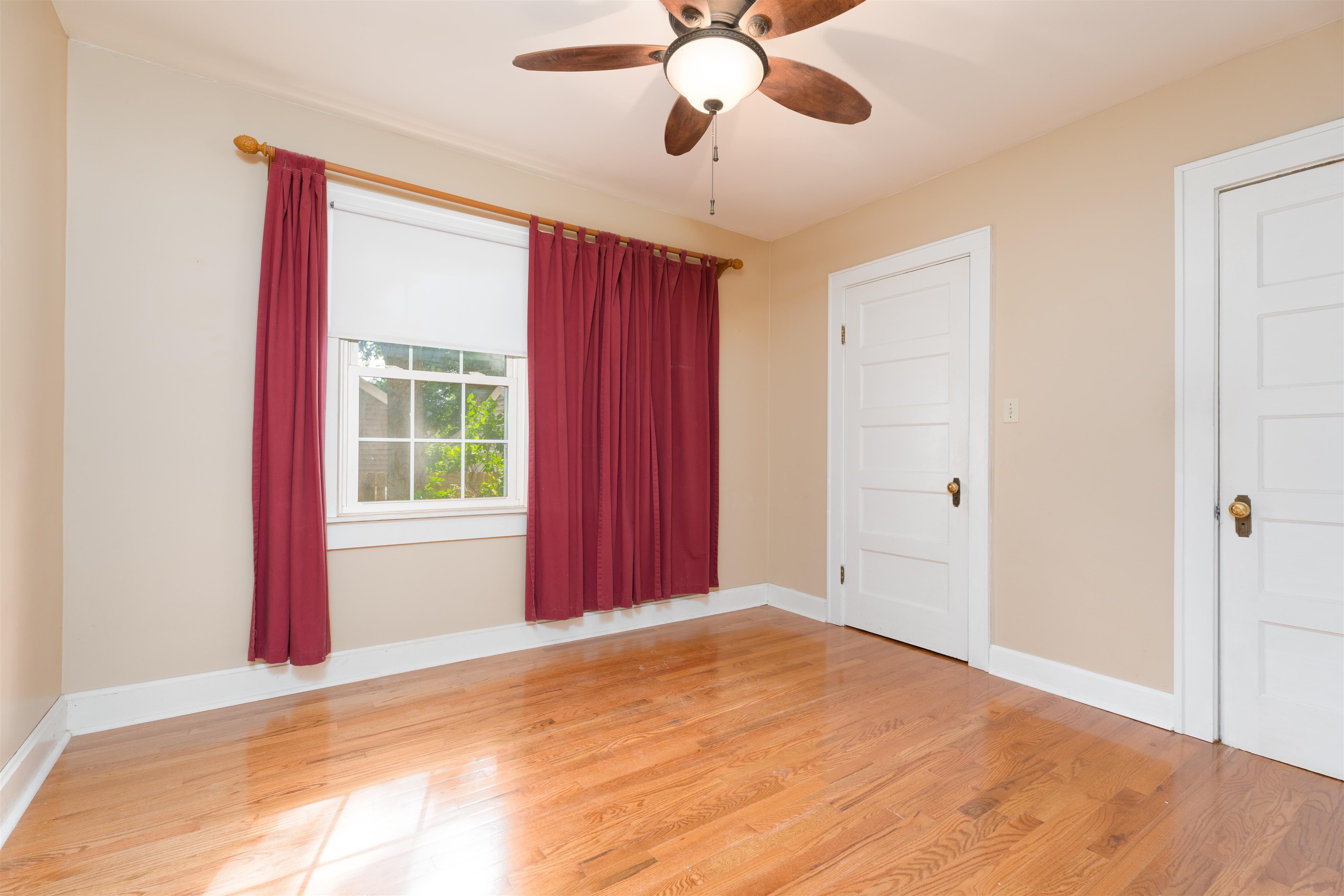 1341 15th Street, Owensboro, Kentucky 42301, 3 Bedrooms Bedrooms, ,2 BathroomsBathrooms,Single Family Residence,For Sale,15th Street,89924