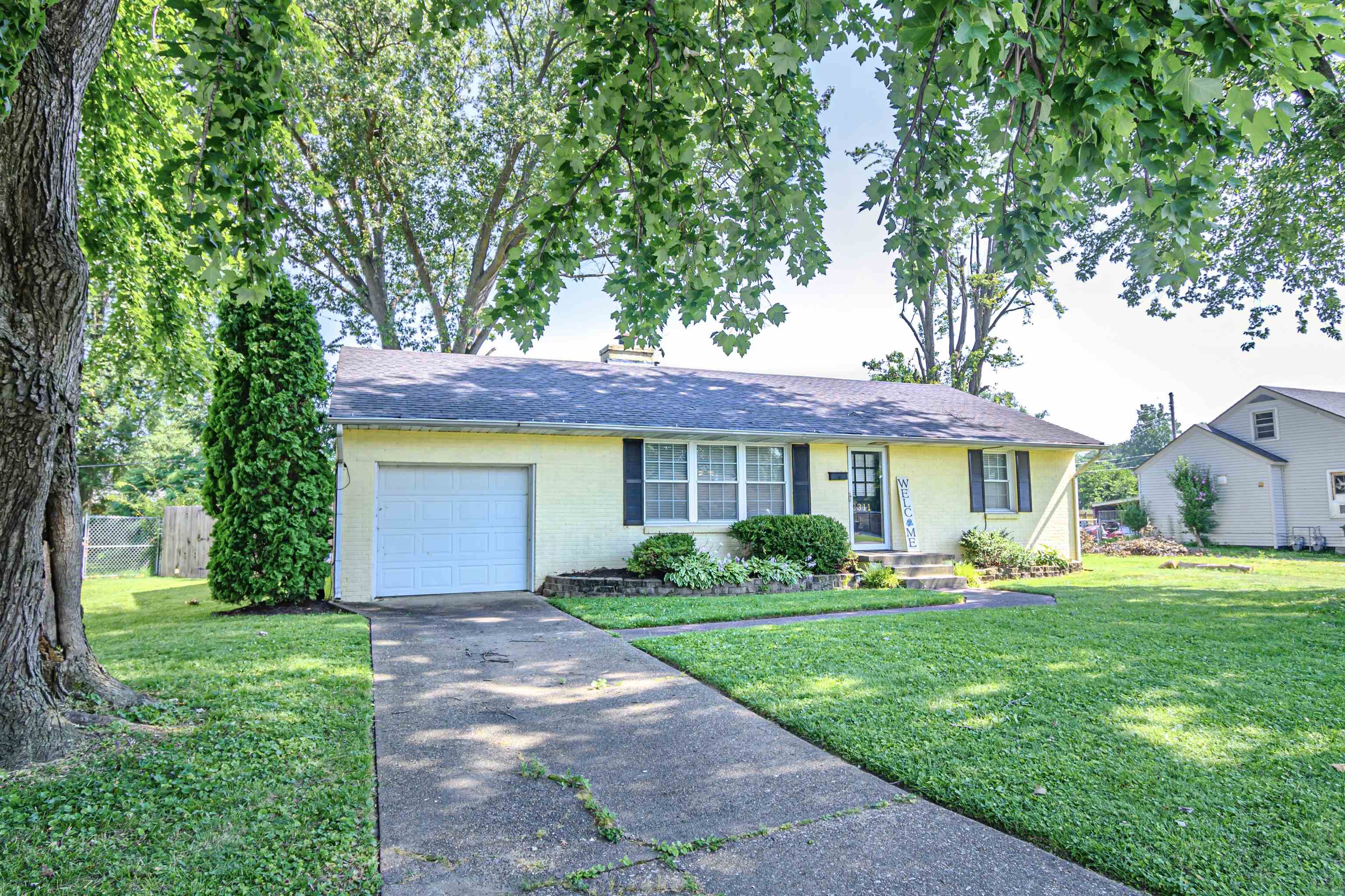2311 York St., Owensboro, Kentucky 42301, 2 Bedrooms Bedrooms, ,1 BathroomBathrooms,Single Family Residence,For Sale,York St.,89934