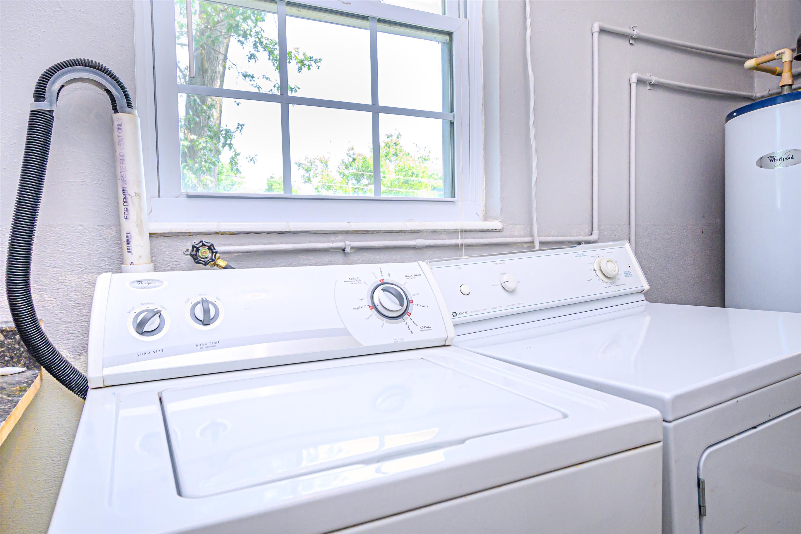 2311 York St., Owensboro, Kentucky 42301, 2 Bedrooms Bedrooms, ,1 BathroomBathrooms,Single Family Residence,For Sale,York St.,89934