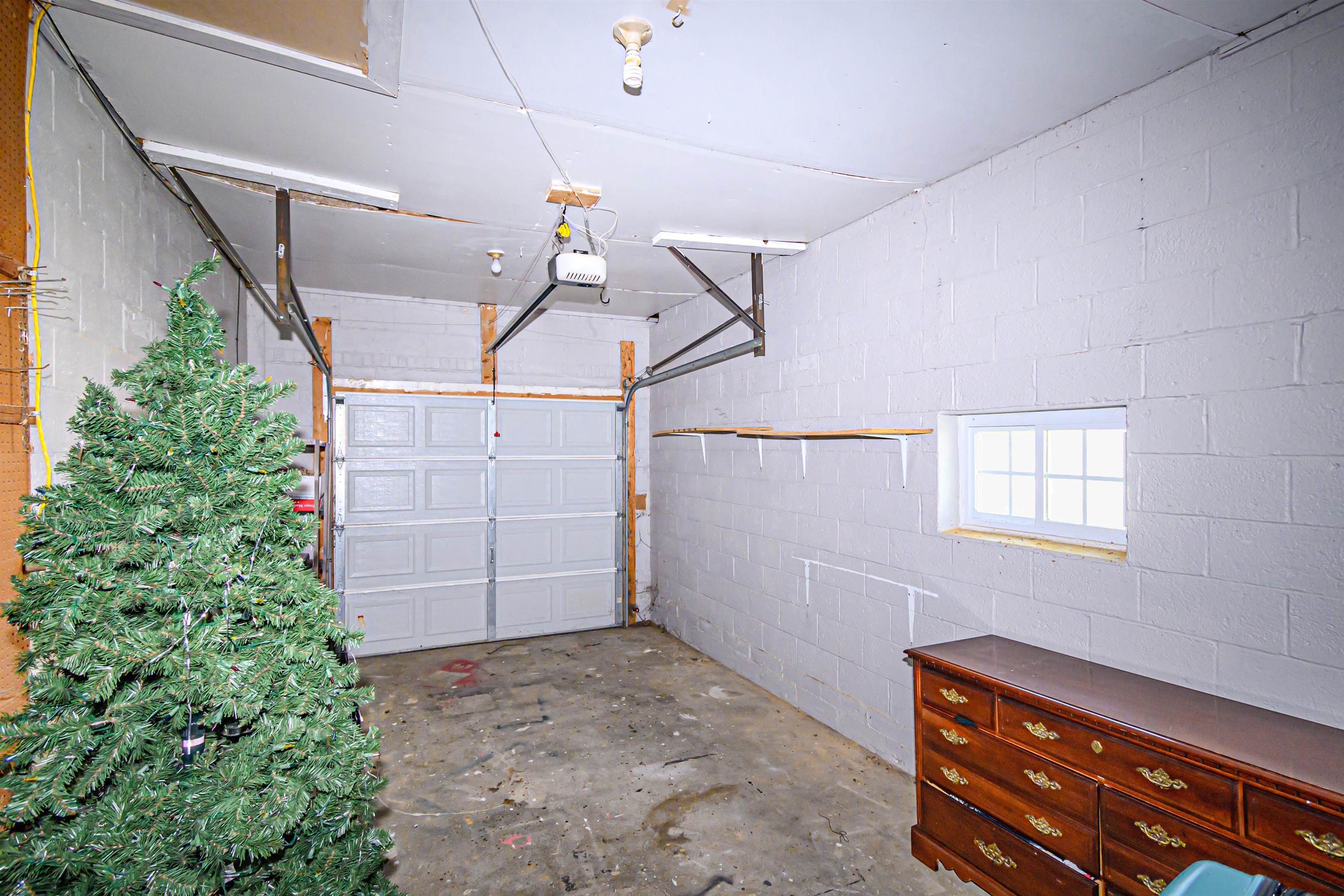 2311 York St., Owensboro, Kentucky 42301, 2 Bedrooms Bedrooms, ,1 BathroomBathrooms,Single Family Residence,For Sale,York St.,89934