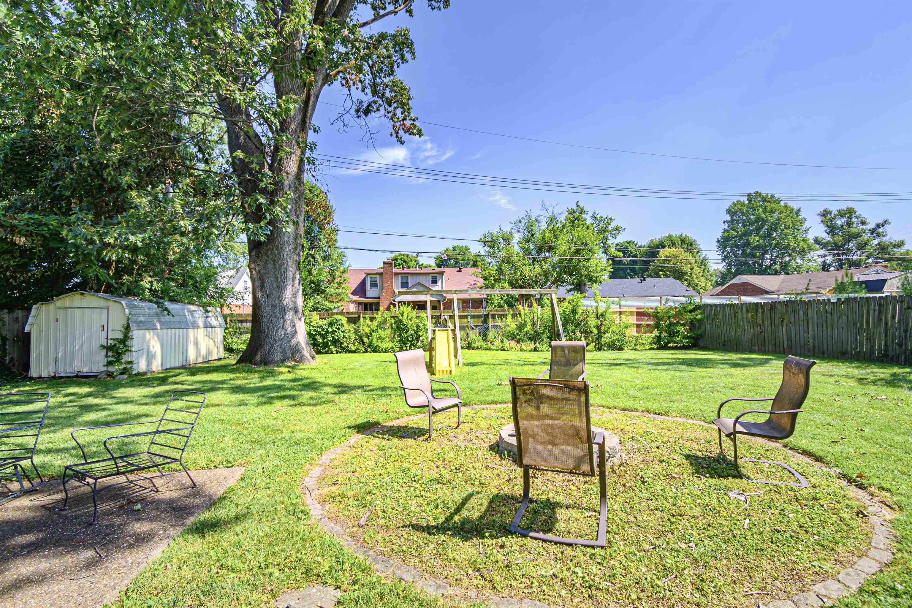 2311 York St., Owensboro, Kentucky 42301, 2 Bedrooms Bedrooms, ,1 BathroomBathrooms,Single Family Residence,For Sale,York St.,89934