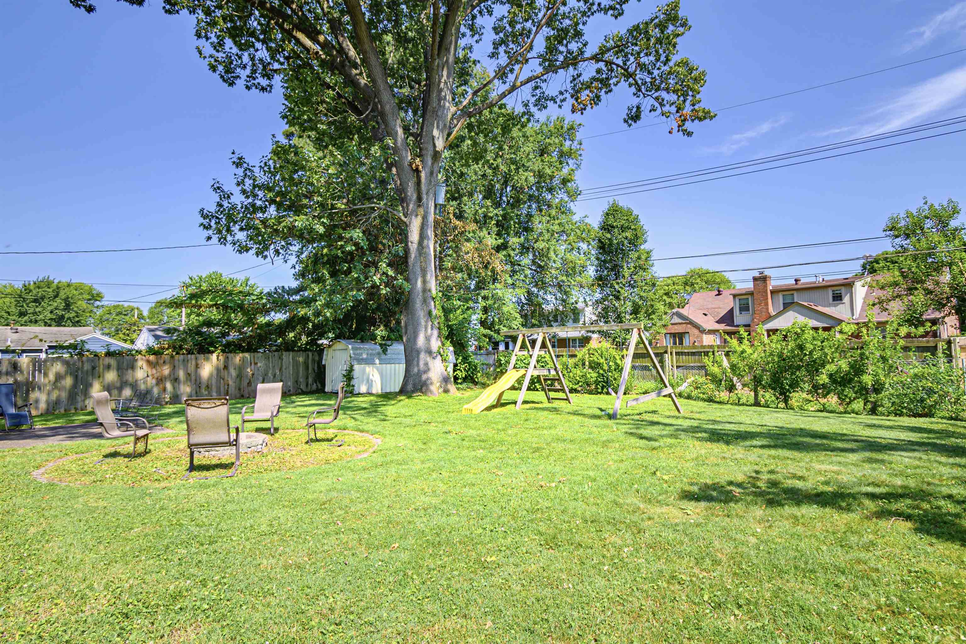 2311 York St., Owensboro, Kentucky 42301, 2 Bedrooms Bedrooms, ,1 BathroomBathrooms,Single Family Residence,For Sale,York St.,89934