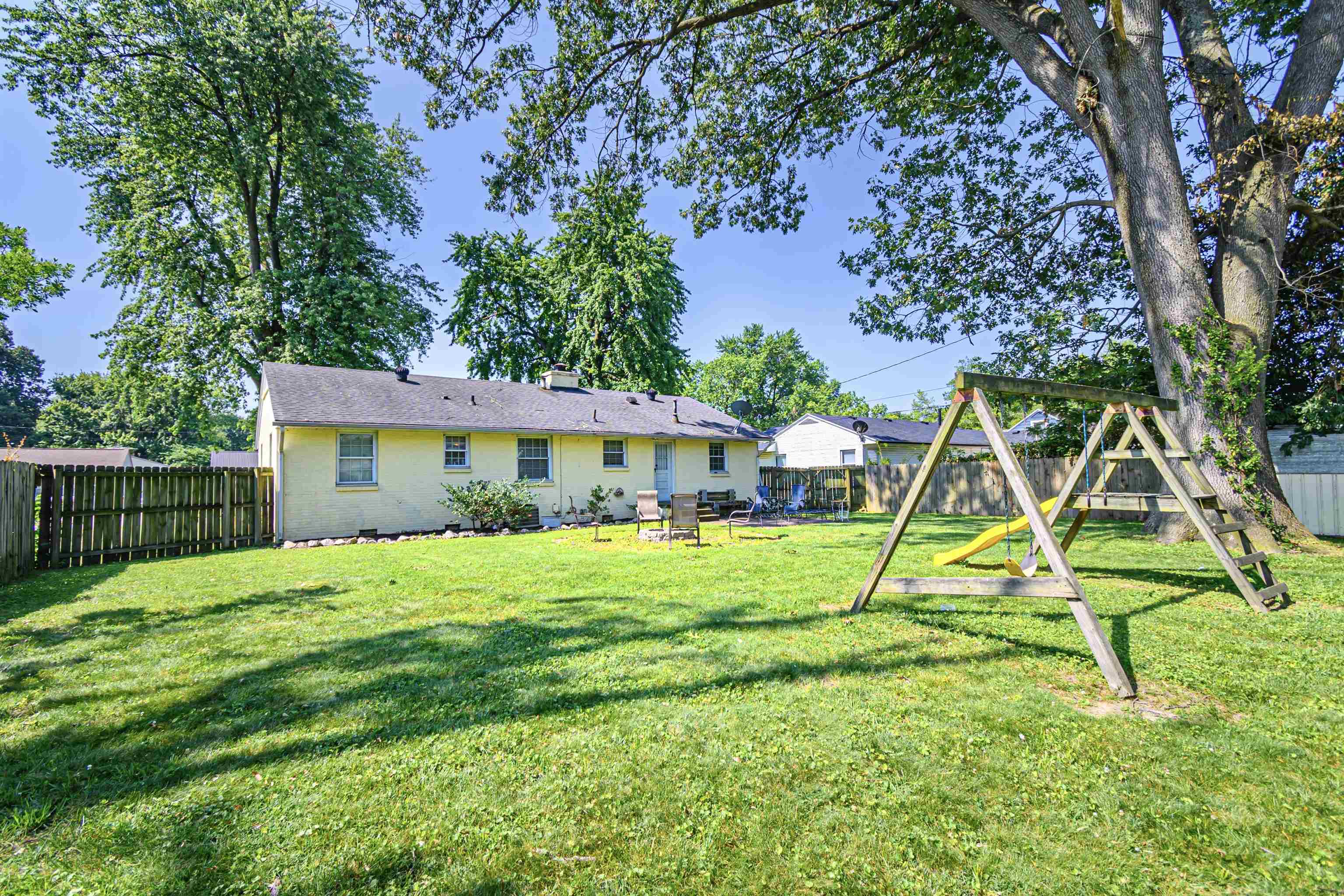 2311 York St., Owensboro, Kentucky 42301, 2 Bedrooms Bedrooms, ,1 BathroomBathrooms,Single Family Residence,For Sale,York St.,89934