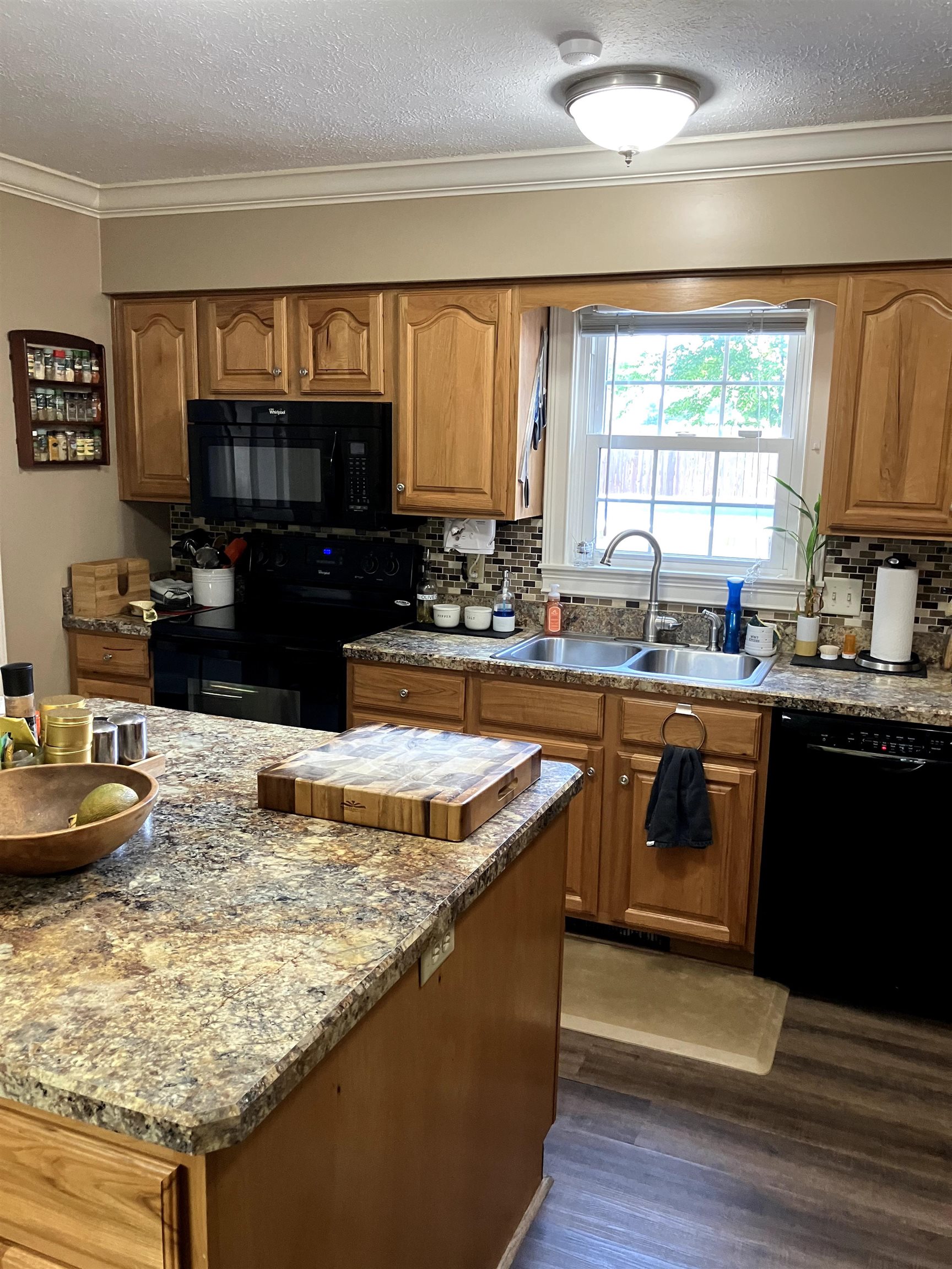 1409 Coventry Lane, Owensboro, Kentucky 42301, 3 Bedrooms Bedrooms, ,2 BathroomsBathrooms,Single Family Residence,For Sale,Coventry Lane,89938