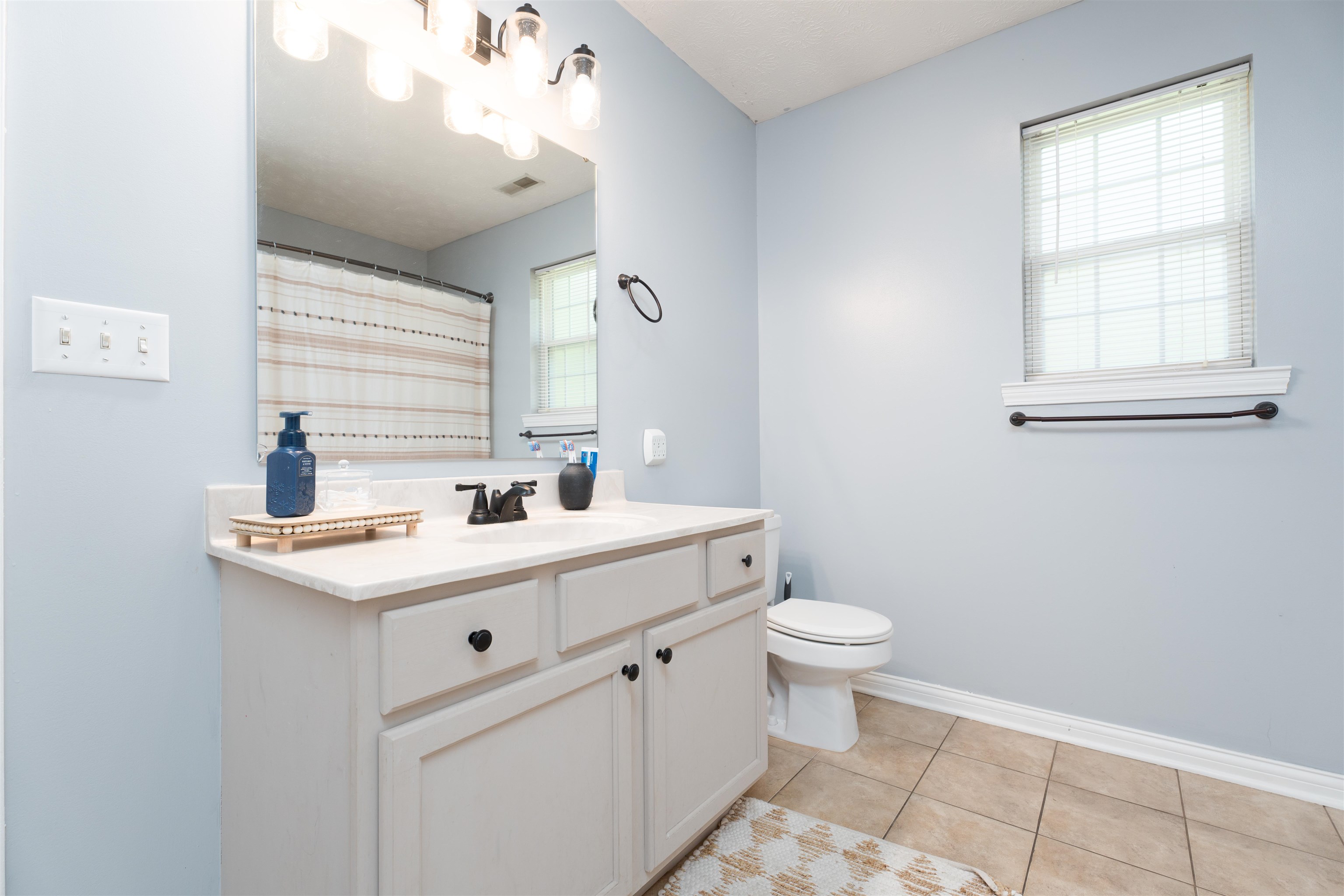 6126 Wayne Bridge Road, Owensboro, Kentucky 42301, 3 Bedrooms Bedrooms, ,2 BathroomsBathrooms,Single Family Residence,For Sale,Wayne Bridge Road,89939