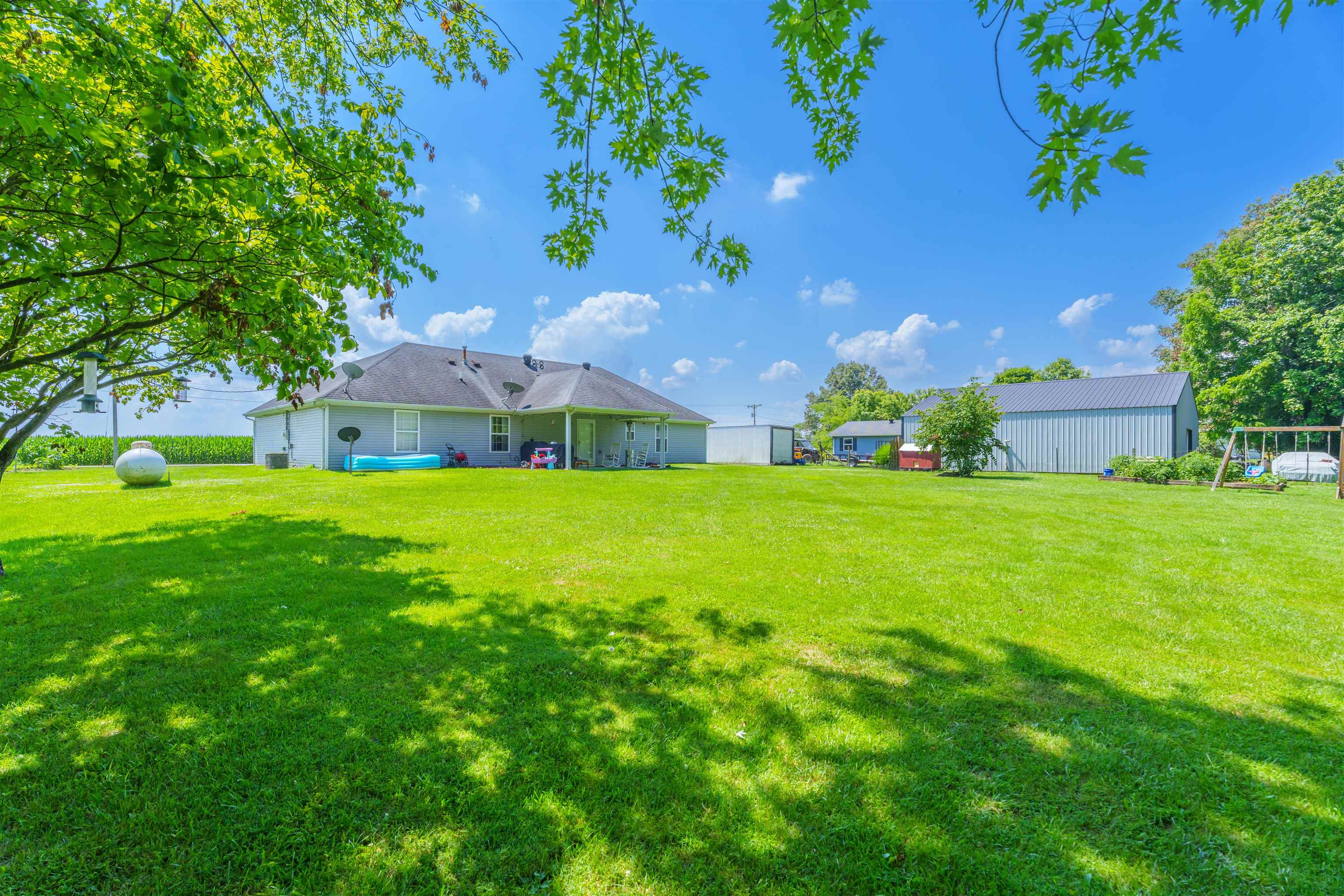 6126 Wayne Bridge Road, Owensboro, Kentucky 42301, 3 Bedrooms Bedrooms, ,2 BathroomsBathrooms,Single Family Residence,For Sale,Wayne Bridge Road,89939