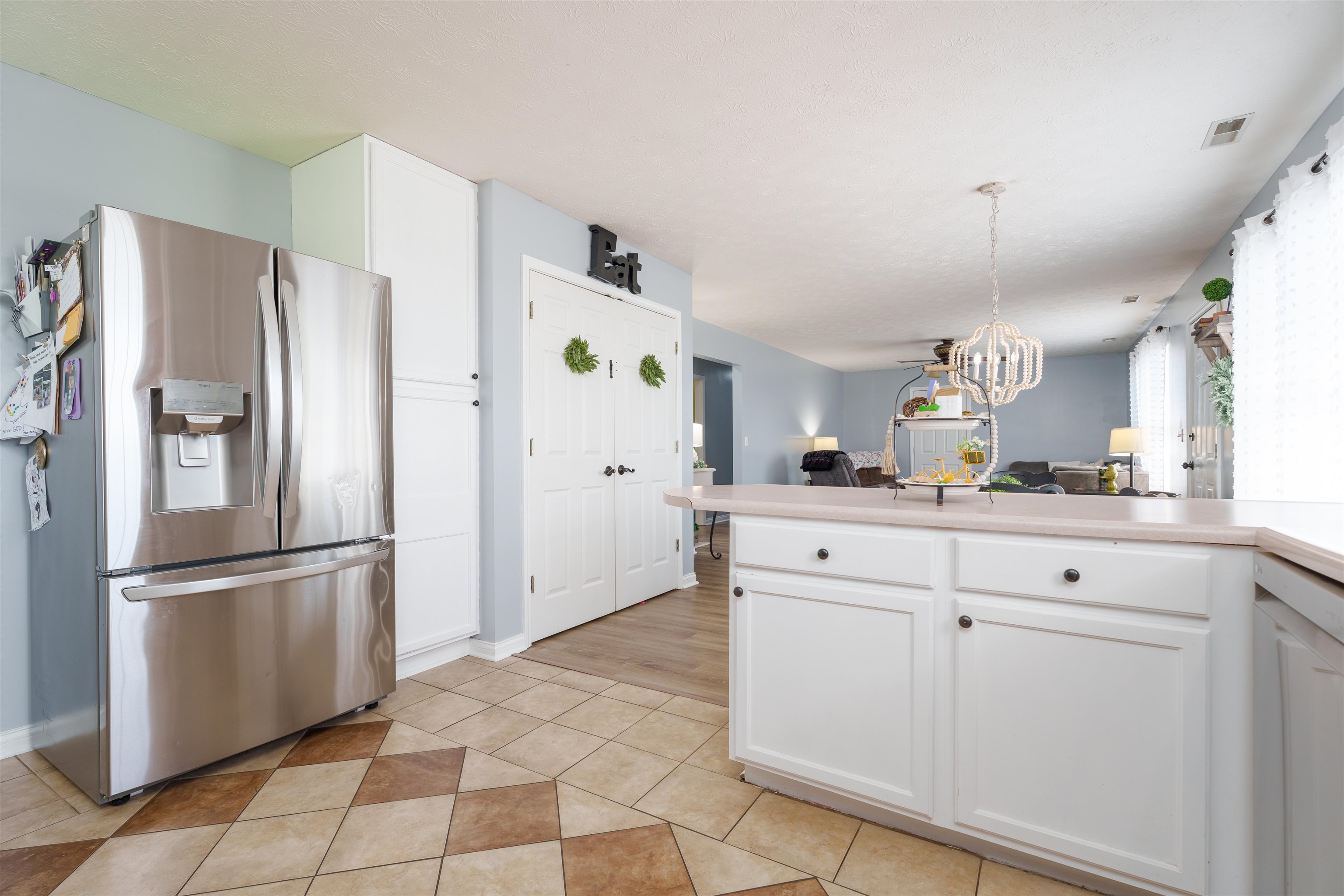 6126 Wayne Bridge Road, Owensboro, Kentucky 42301, 3 Bedrooms Bedrooms, ,2 BathroomsBathrooms,Single Family Residence,For Sale,Wayne Bridge Road,89939