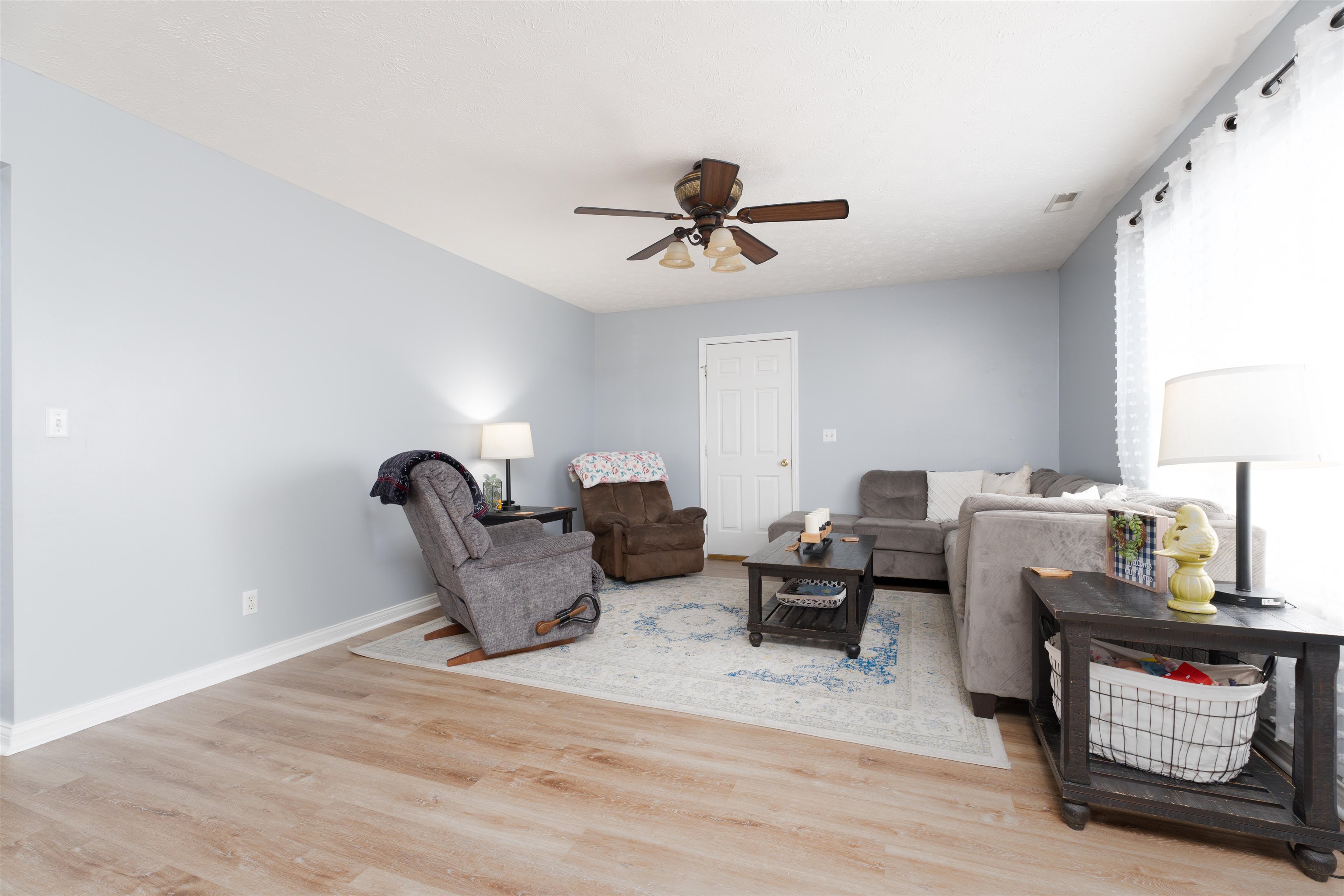 6126 Wayne Bridge Road, Owensboro, Kentucky 42301, 3 Bedrooms Bedrooms, ,2 BathroomsBathrooms,Single Family Residence,For Sale,Wayne Bridge Road,89939