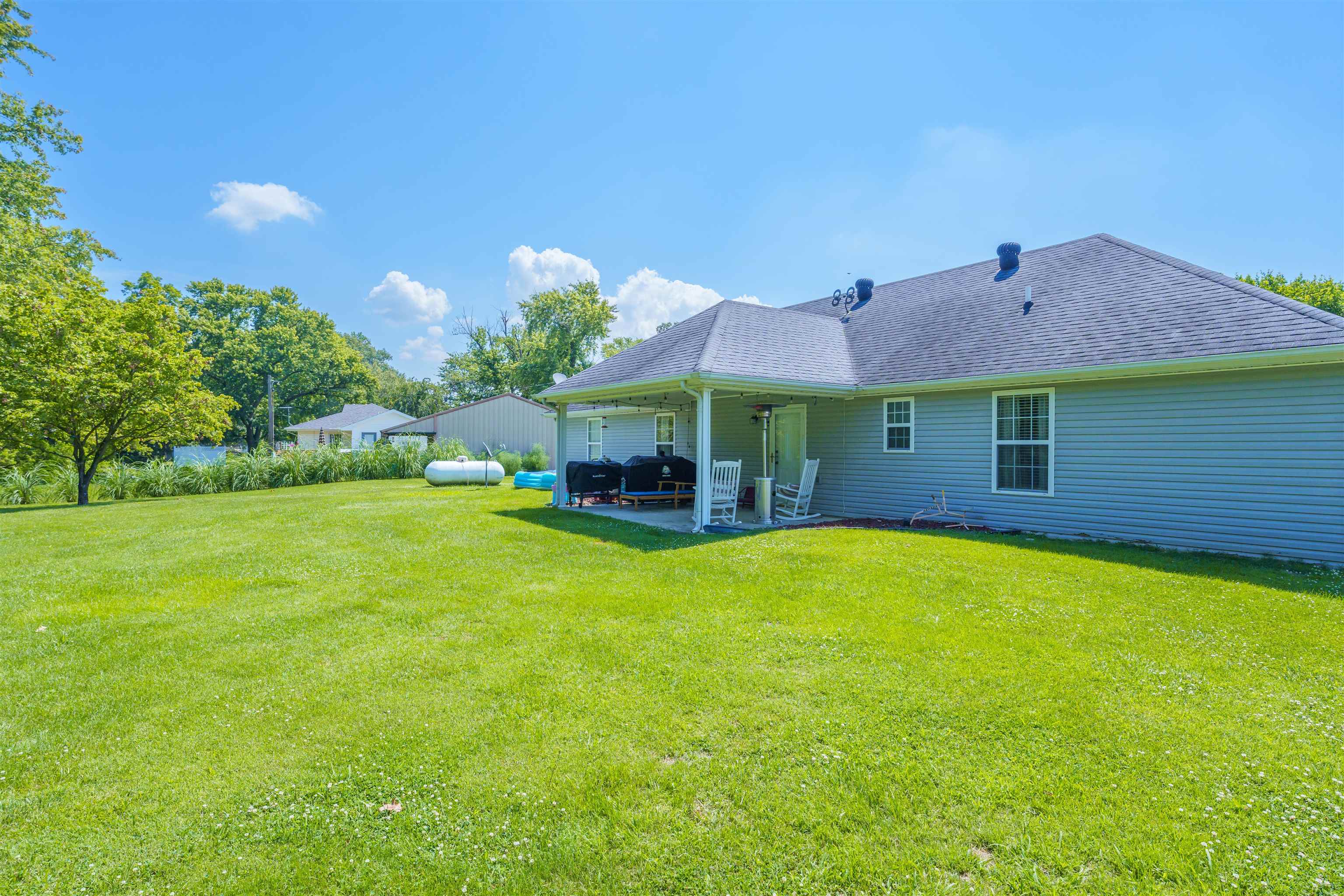 6126 Wayne Bridge Road, Owensboro, Kentucky 42301, 3 Bedrooms Bedrooms, ,2 BathroomsBathrooms,Single Family Residence,For Sale,Wayne Bridge Road,89939