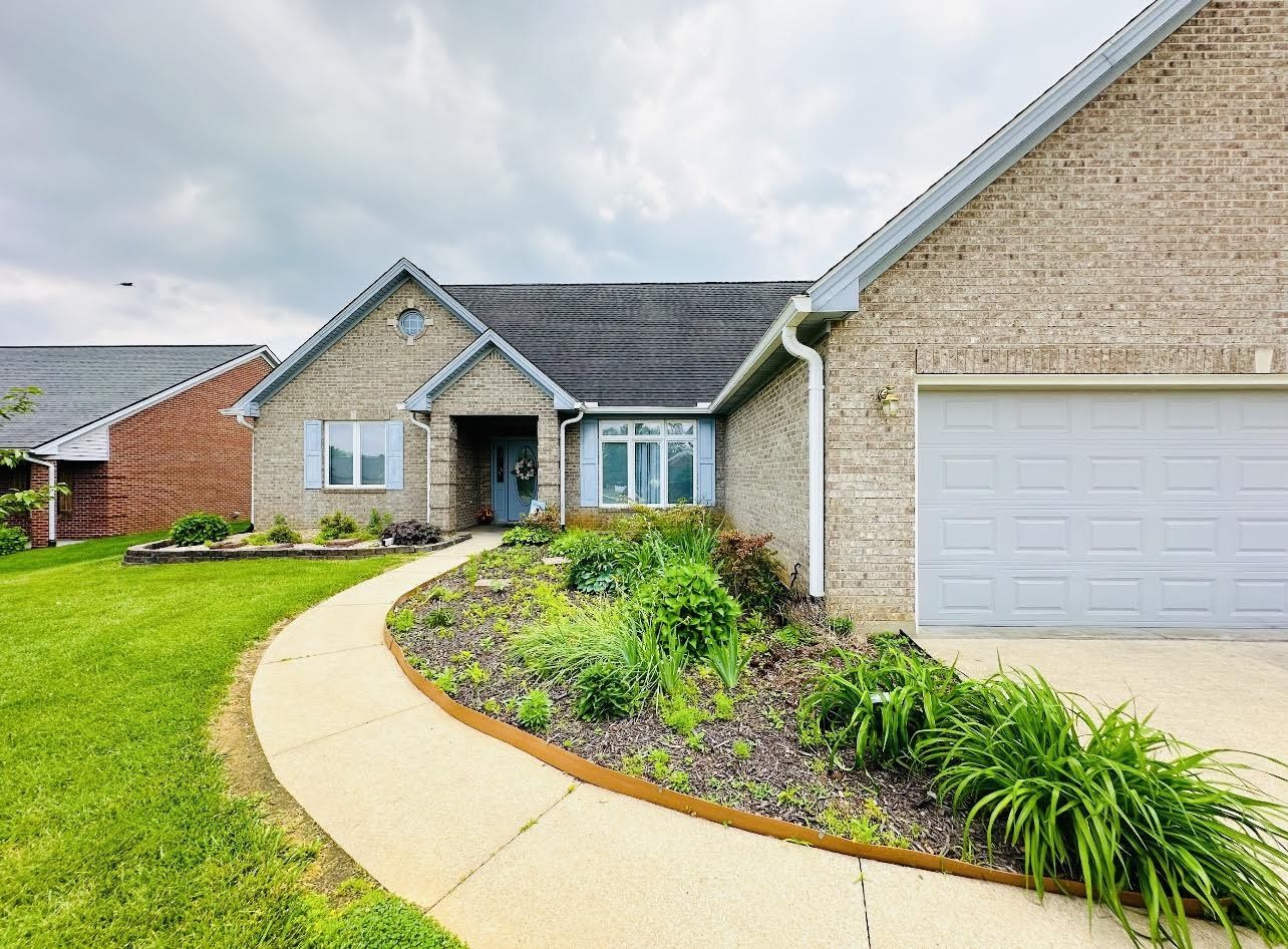 2845 Turfway Dr, Owensboro, Kentucky 42303, 4 Bedrooms Bedrooms, ,3 BathroomsBathrooms,Single Family Residence,For Sale,Turfway Dr,89940