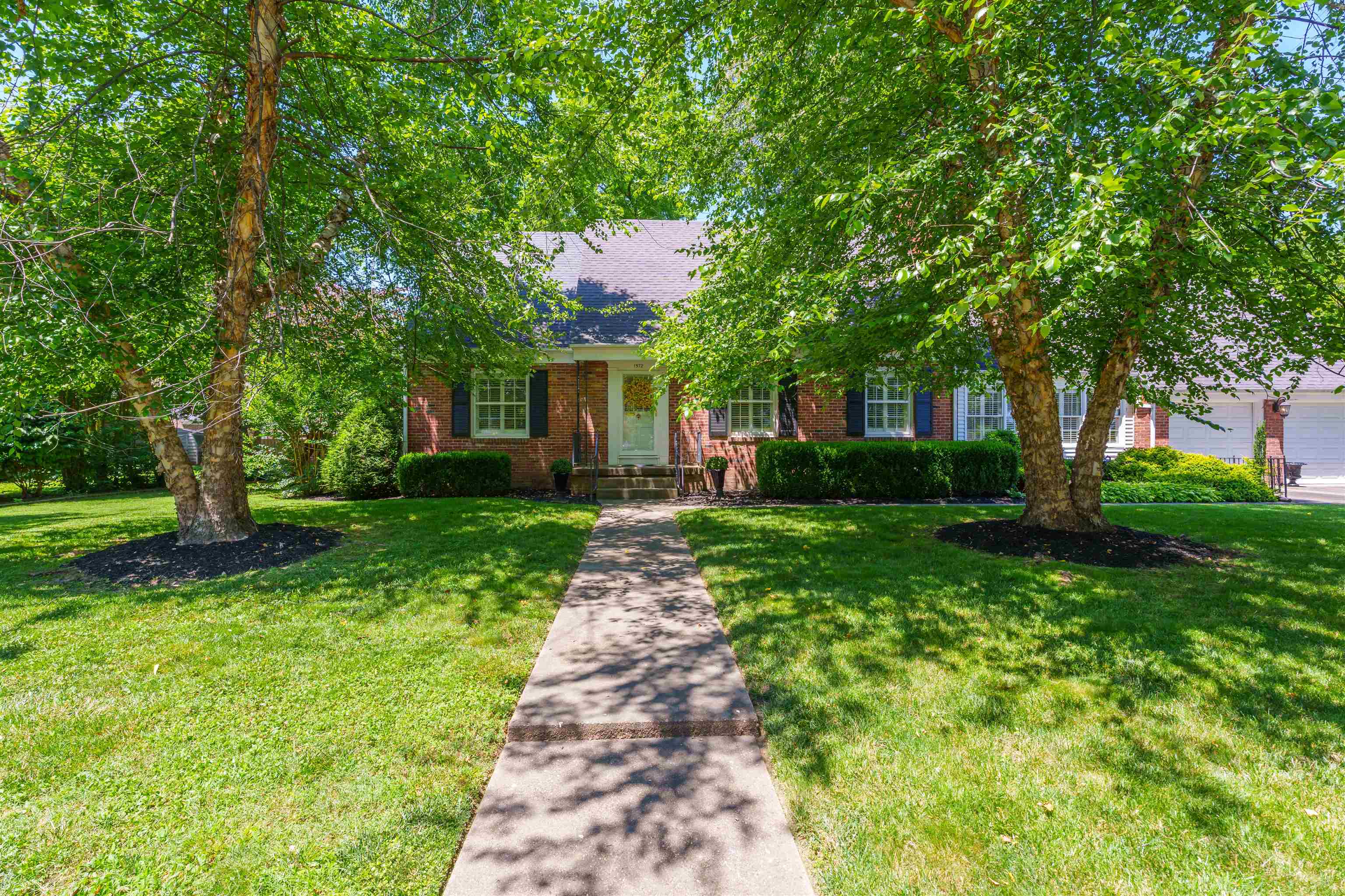 1572 Oak Park Drive, Owensboro, Kentucky 42301, 4 Bedrooms Bedrooms, ,3 BathroomsBathrooms,Single Family Residence,For Sale,Oak Park Drive,89944