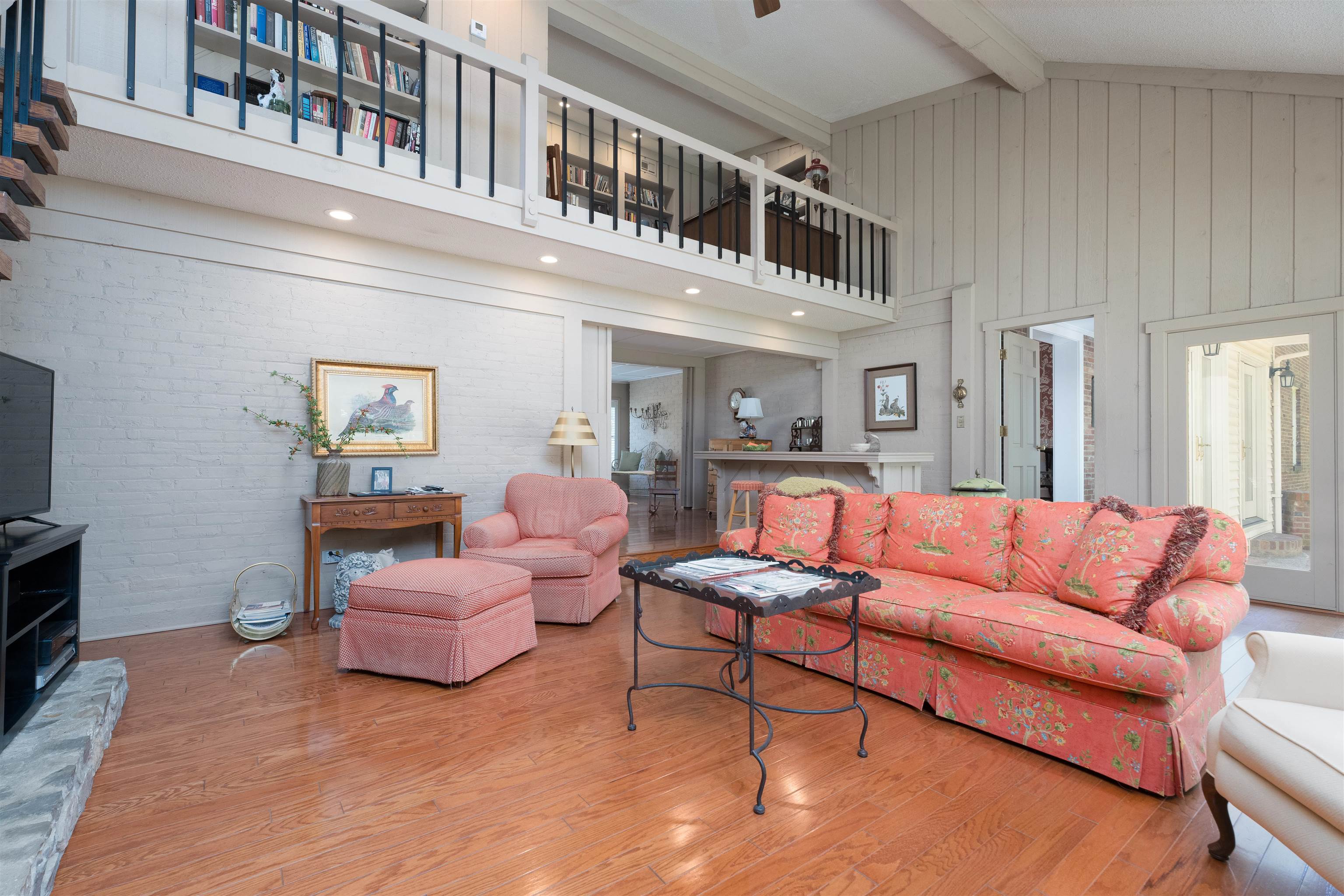 1572 Oak Park Drive, Owensboro, Kentucky 42301, 4 Bedrooms Bedrooms, ,3 BathroomsBathrooms,Single Family Residence,For Sale,Oak Park Drive,89944