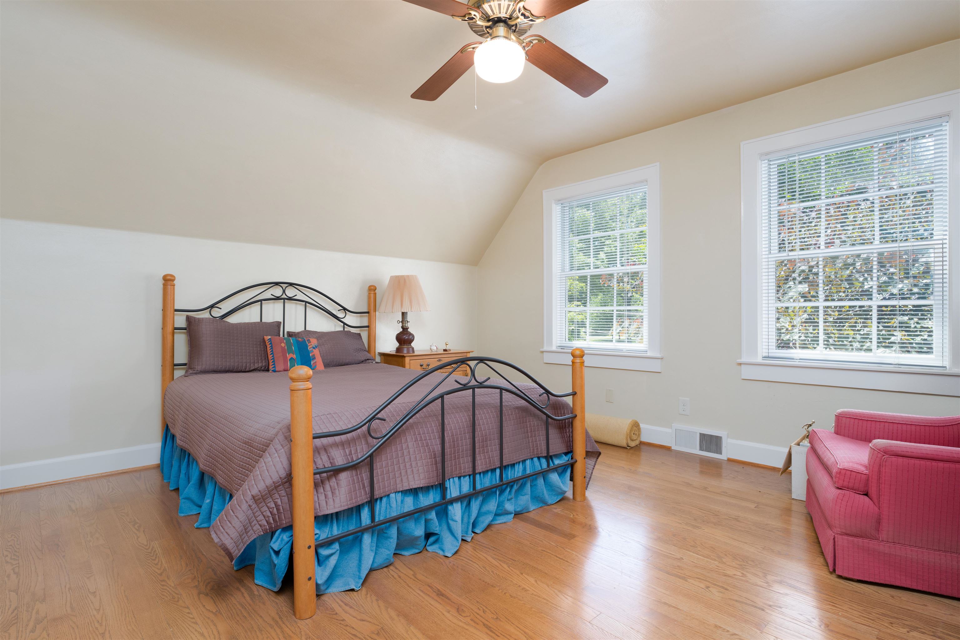 1572 Oak Park Drive, Owensboro, Kentucky 42301, 4 Bedrooms Bedrooms, ,3 BathroomsBathrooms,Single Family Residence,For Sale,Oak Park Drive,89944