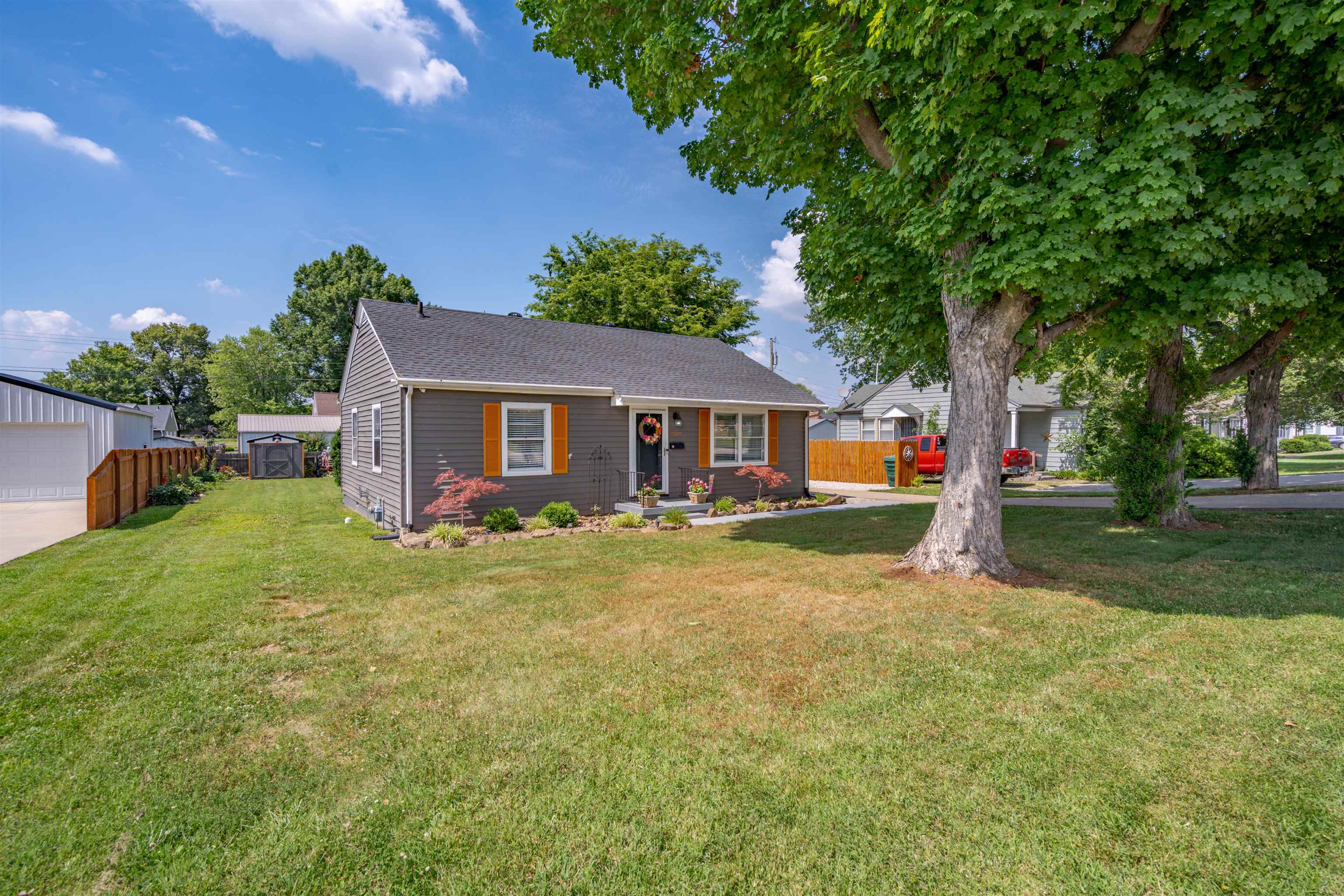 2709 Bittel Road, Owensboro, Kentucky 42301, 3 Bedrooms Bedrooms, ,1 BathroomBathrooms,Single Family Residence,For Sale,Bittel Road,89946