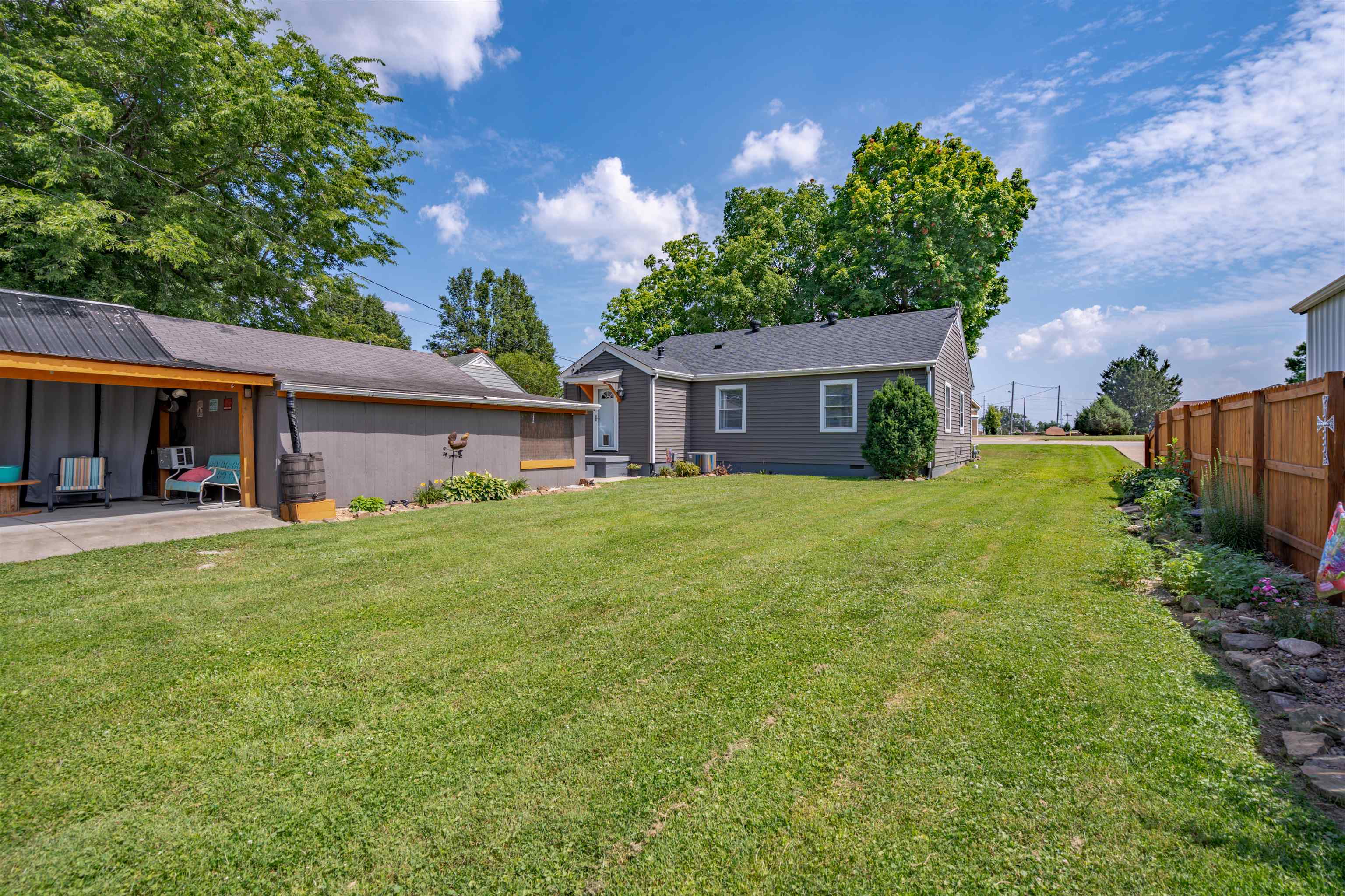 2709 Bittel Road, Owensboro, Kentucky 42301, 3 Bedrooms Bedrooms, ,1 BathroomBathrooms,Single Family Residence,For Sale,Bittel Road,89946