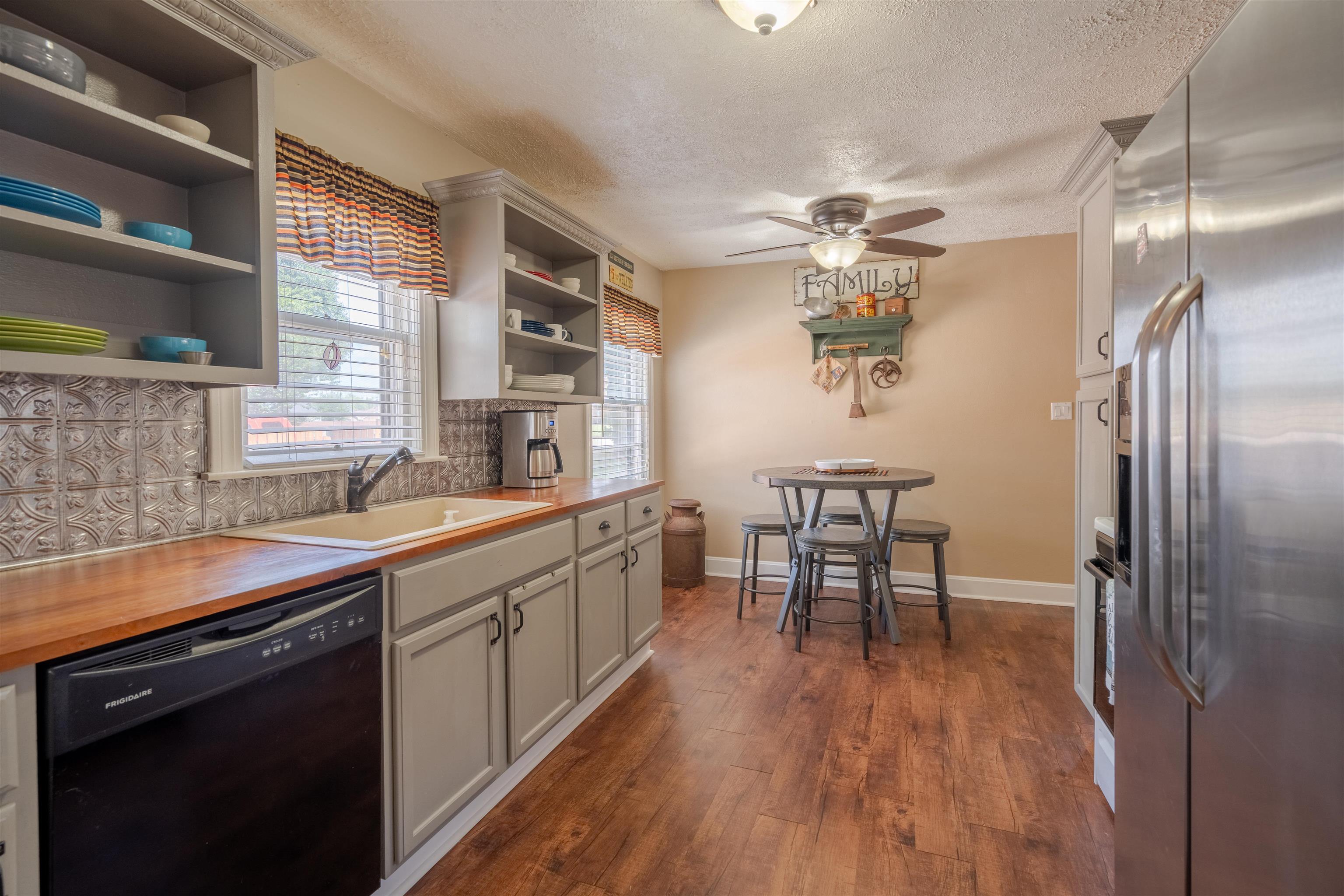 2709 Bittel Road, Owensboro, Kentucky 42301, 3 Bedrooms Bedrooms, ,1 BathroomBathrooms,Single Family Residence,For Sale,Bittel Road,89946