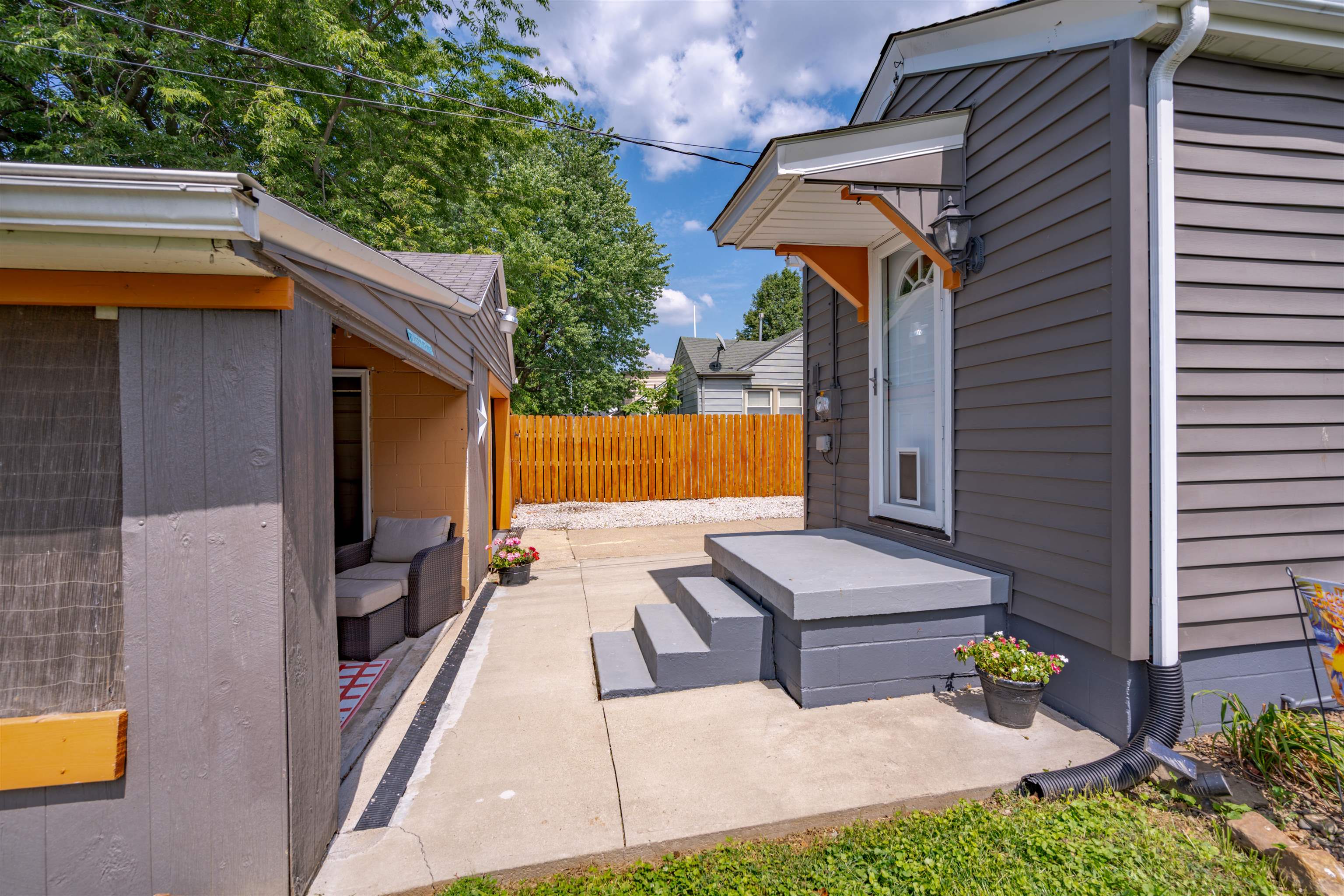 2709 Bittel Road, Owensboro, Kentucky 42301, 3 Bedrooms Bedrooms, ,1 BathroomBathrooms,Single Family Residence,For Sale,Bittel Road,89946