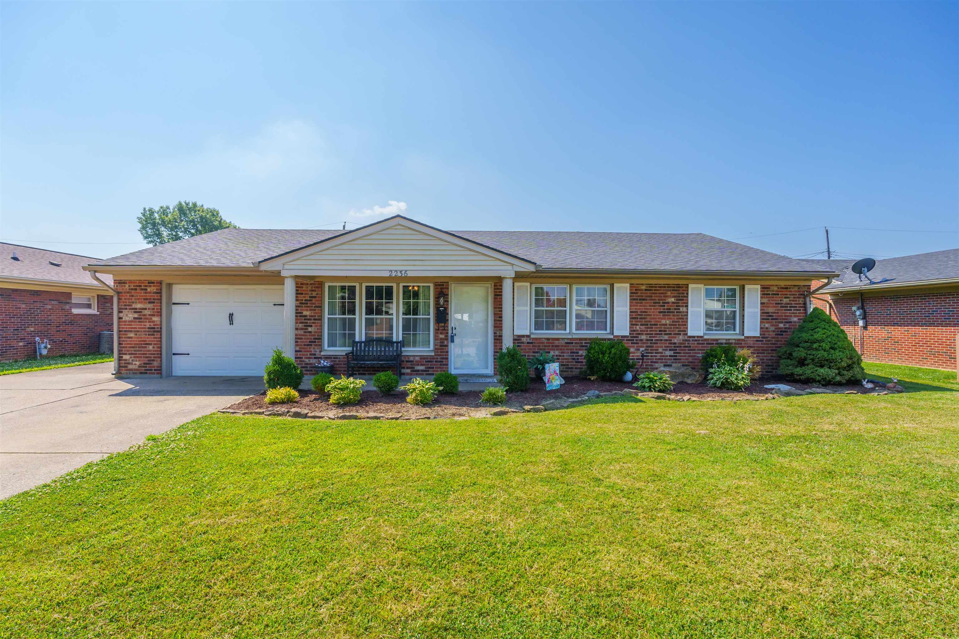 2236 Twenty Grand Avenue, Owensboro, Kentucky 42301, 3 Bedrooms Bedrooms, ,2 BathroomsBathrooms,Single Family Residence,For Sale,Twenty Grand Avenue,89948