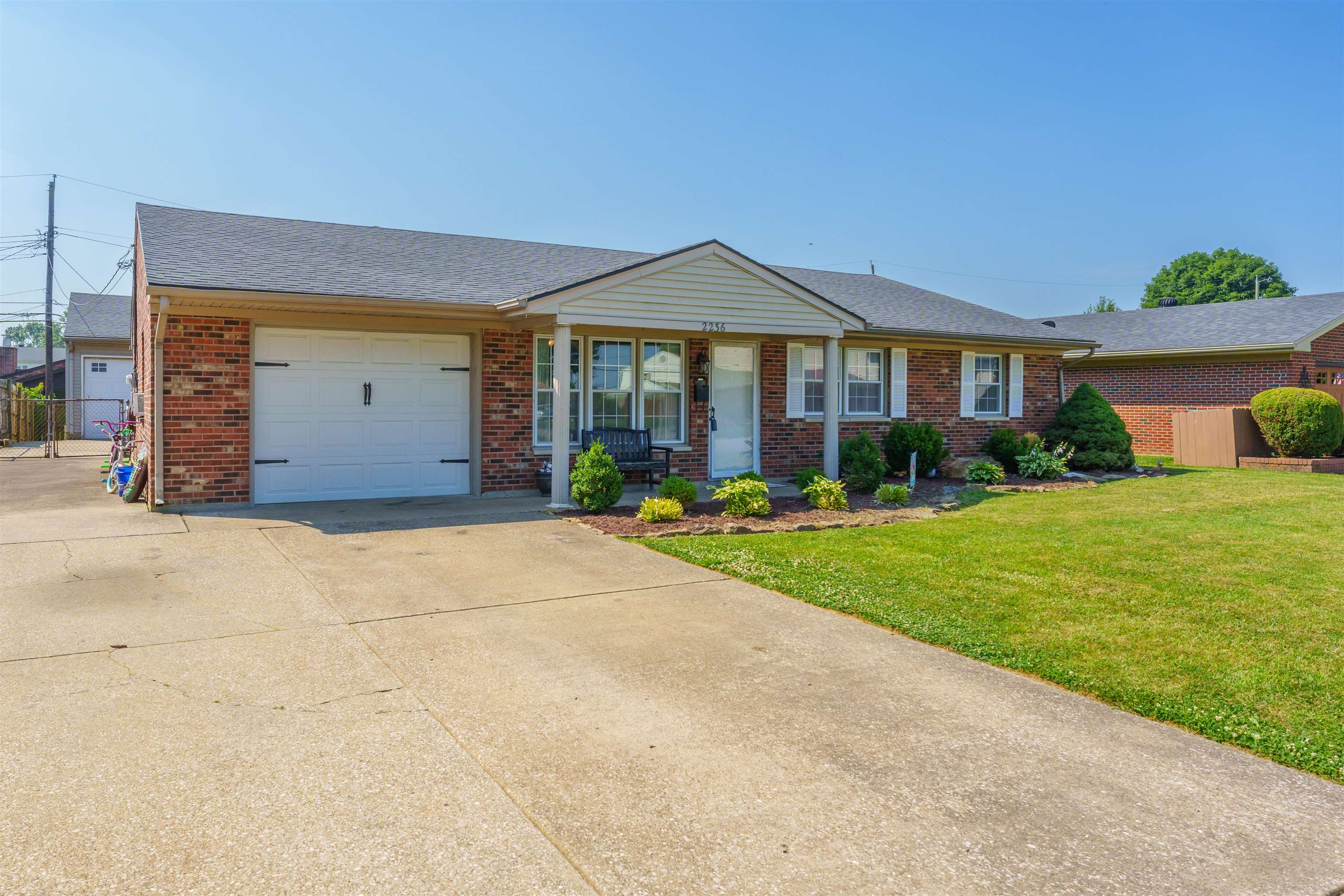2236 Twenty Grand Avenue, Owensboro, Kentucky 42301, 3 Bedrooms Bedrooms, ,2 BathroomsBathrooms,Single Family Residence,For Sale,Twenty Grand Avenue,89948