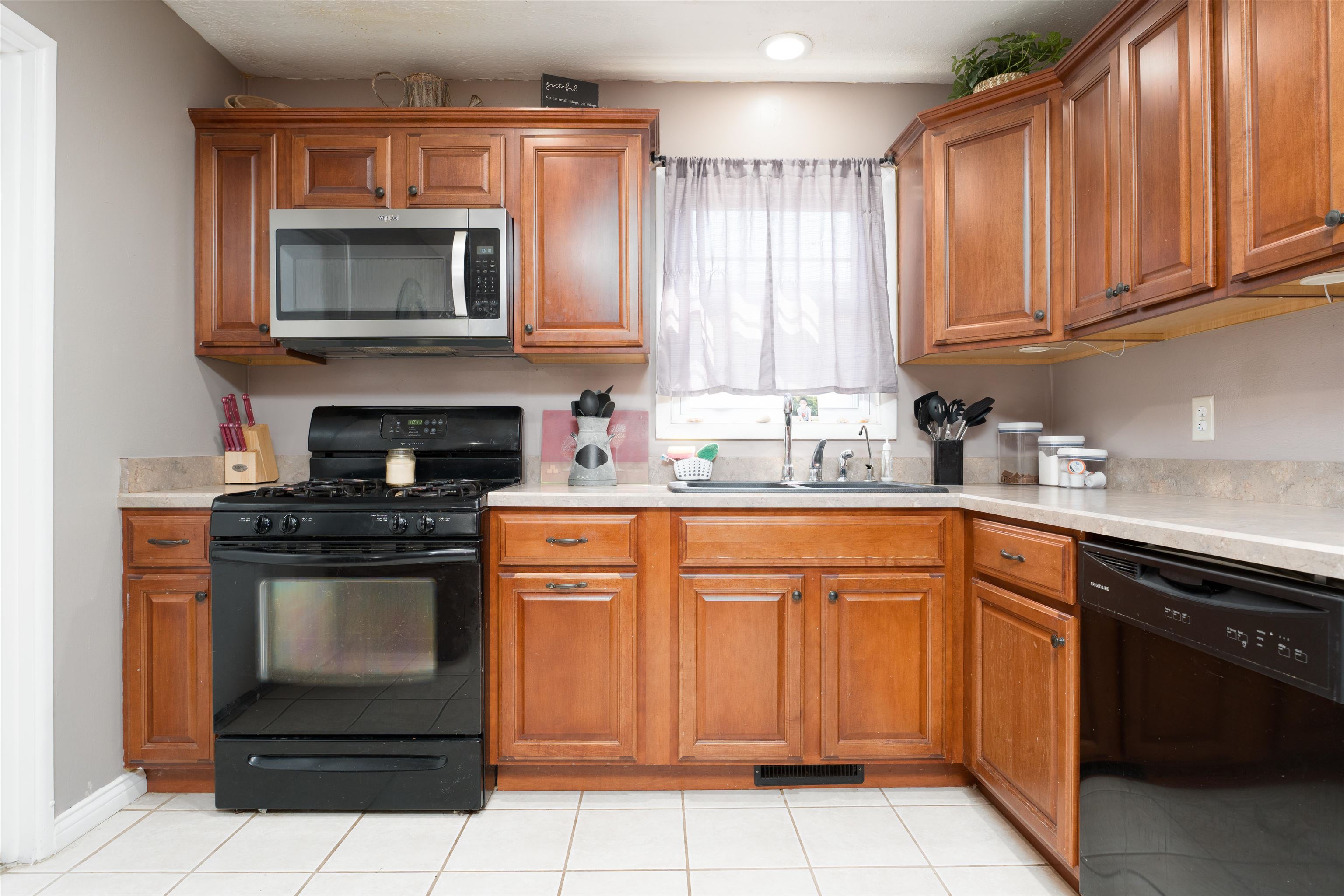 2236 Twenty Grand Avenue, Owensboro, Kentucky 42301, 3 Bedrooms Bedrooms, ,2 BathroomsBathrooms,Single Family Residence,For Sale,Twenty Grand Avenue,89948