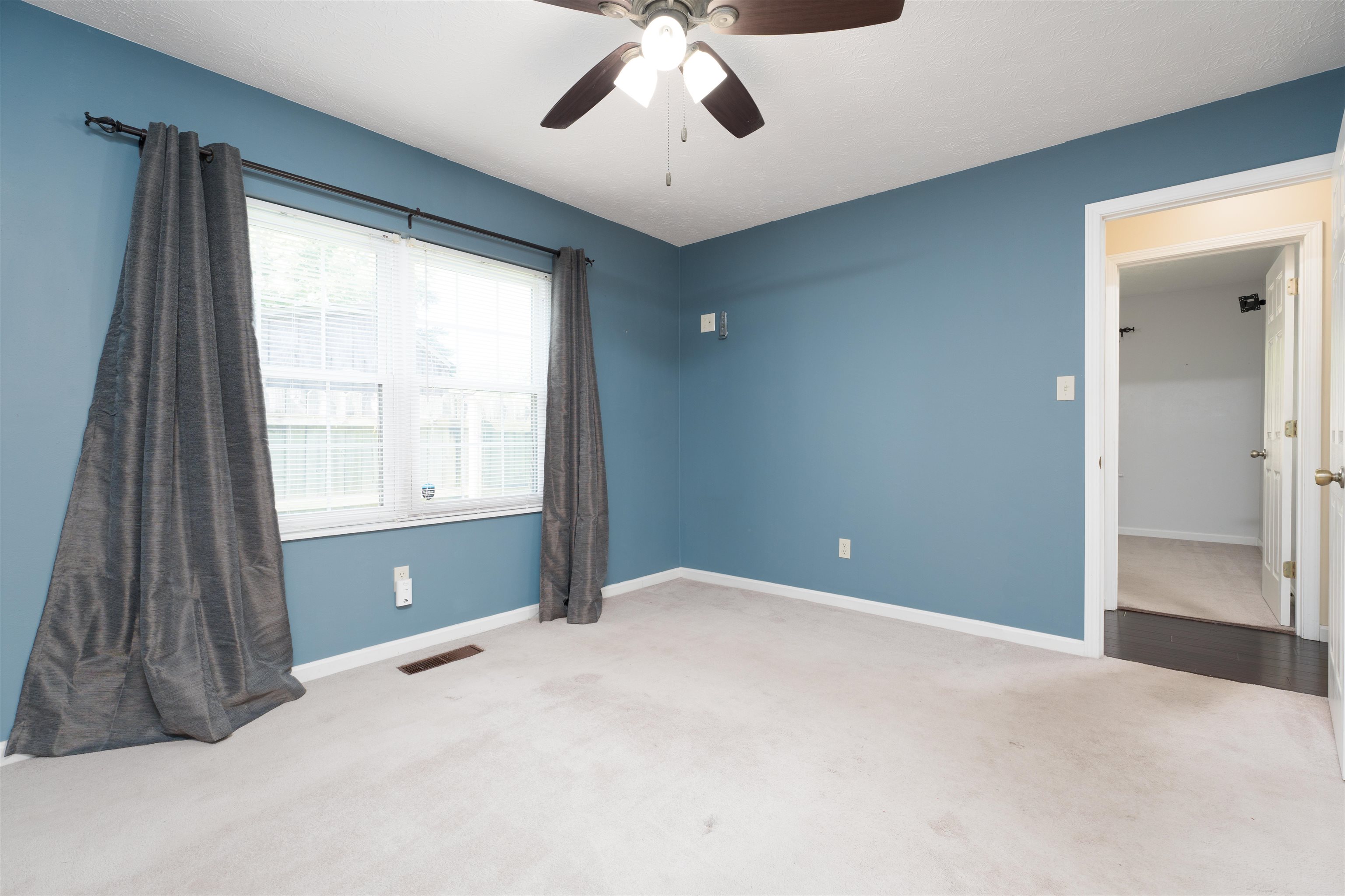4022 Yates Dr, Owensboro, Kentucky 42301, 3 Bedrooms Bedrooms, ,2 BathroomsBathrooms,Single Family Residence,For Sale,Yates Dr,89954