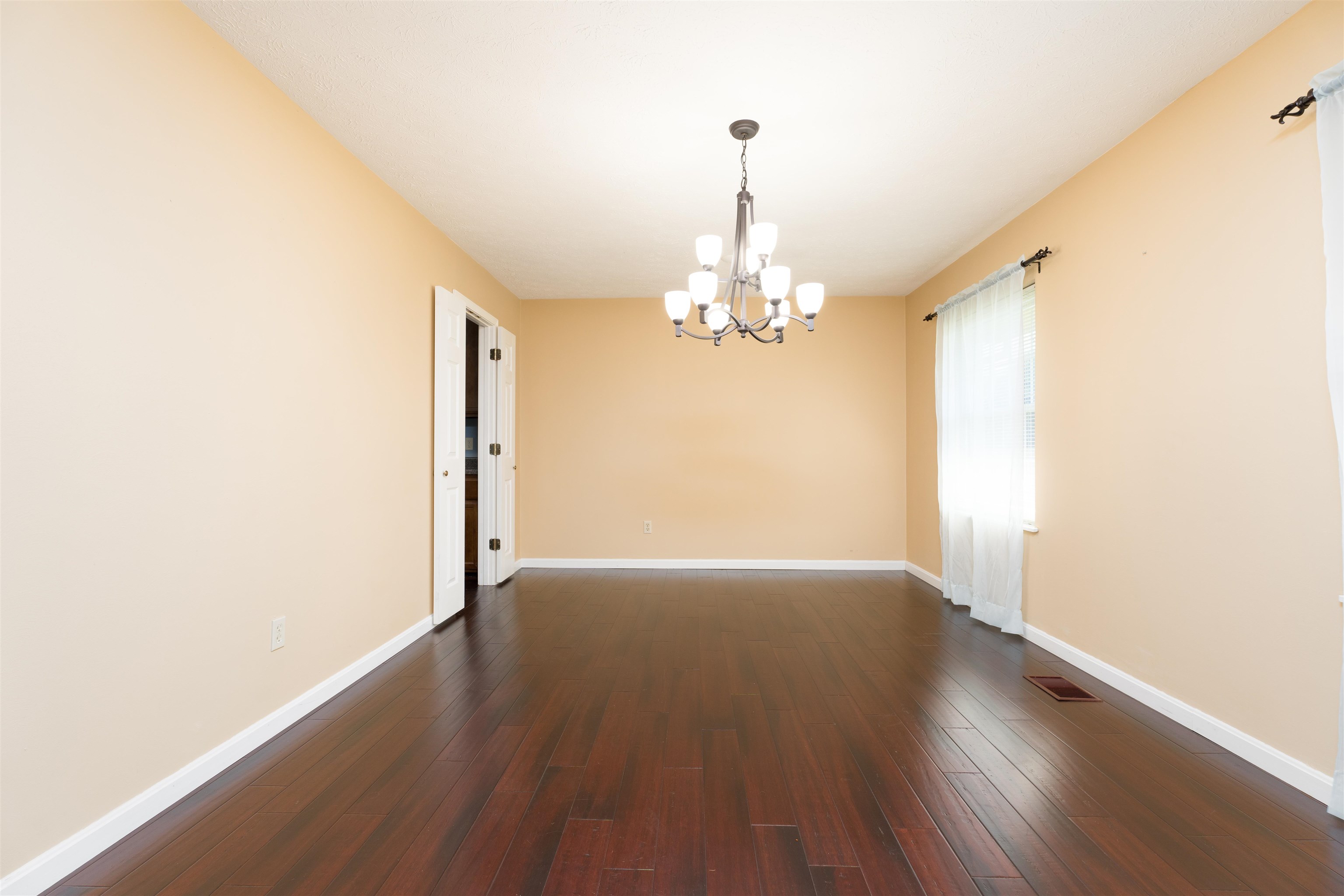 4022 Yates Dr, Owensboro, Kentucky 42301, 3 Bedrooms Bedrooms, ,2 BathroomsBathrooms,Single Family Residence,For Sale,Yates Dr,89954