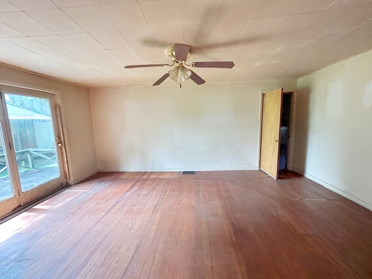 2505 Hwy 60, Henderson, Kentucky 42420, 2 Bedrooms Bedrooms, ,1 BathroomBathrooms,Single Family Residence,For Sale,Hwy 60,89958