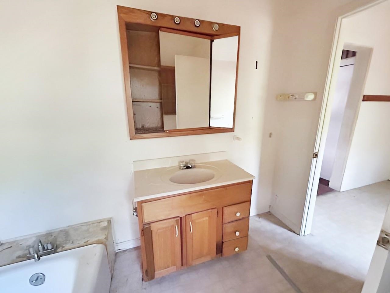 2505 Hwy 60, Henderson, Kentucky 42420, 2 Bedrooms Bedrooms, ,1 BathroomBathrooms,Single Family Residence,For Sale,Hwy 60,89958