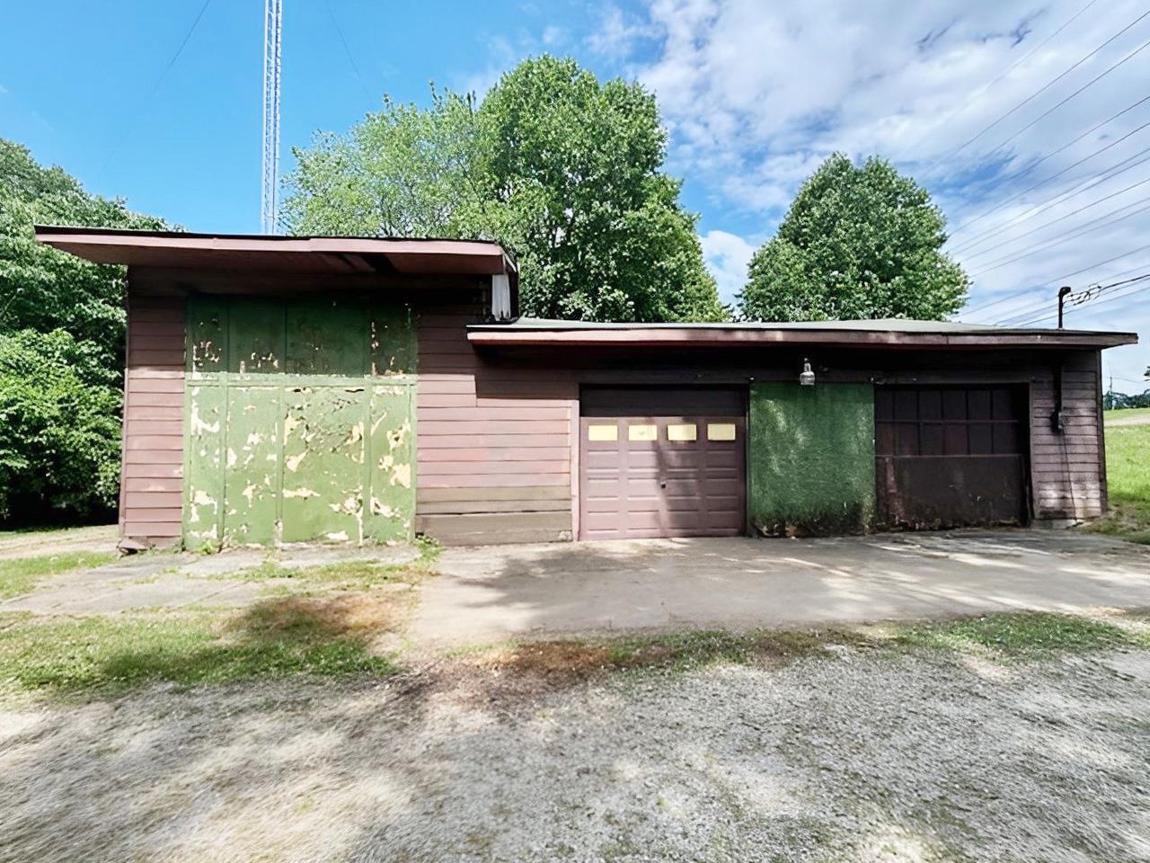 2505 Hwy 60, Henderson, Kentucky 42420, 2 Bedrooms Bedrooms, ,1 BathroomBathrooms,Single Family Residence,For Sale,Hwy 60,89958