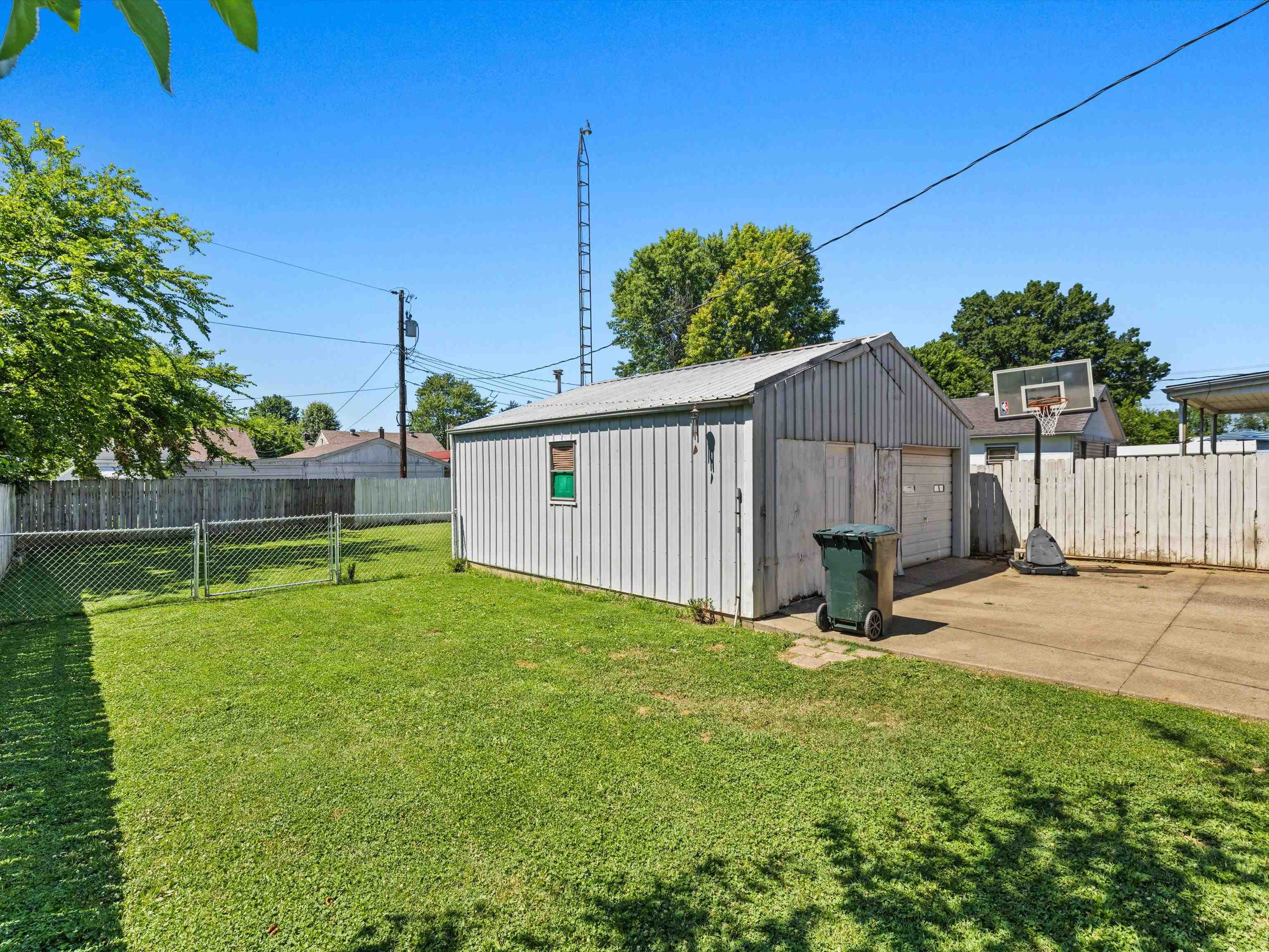 1811 Monarch Ave., Owensboro, Kentucky 42303, 3 Bedrooms Bedrooms, ,1 BathroomBathrooms,Single Family Residence,For Sale,Monarch Ave.,89962