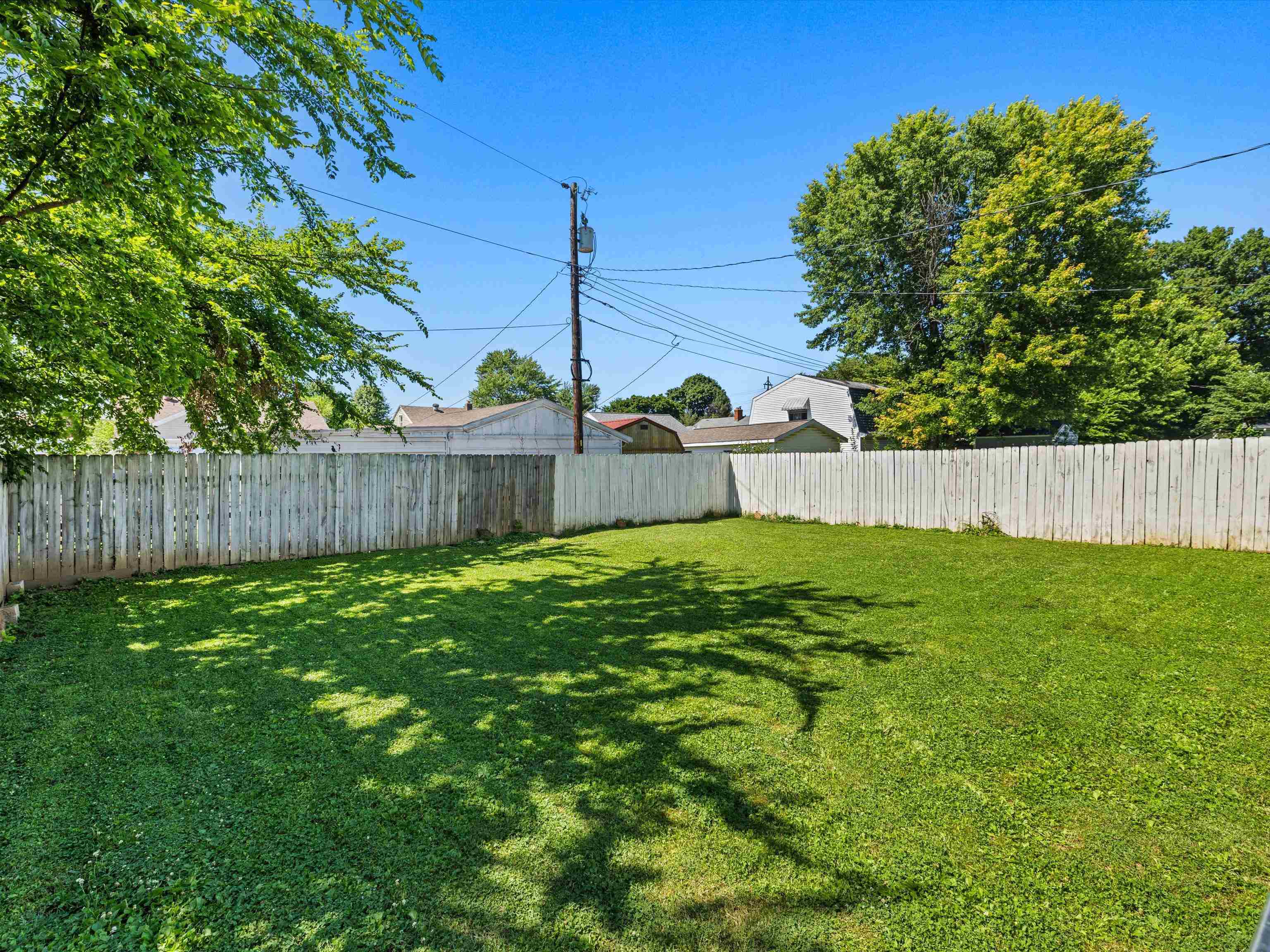 1811 Monarch Ave., Owensboro, Kentucky 42303, 3 Bedrooms Bedrooms, ,1 BathroomBathrooms,Single Family Residence,For Sale,Monarch Ave.,89962