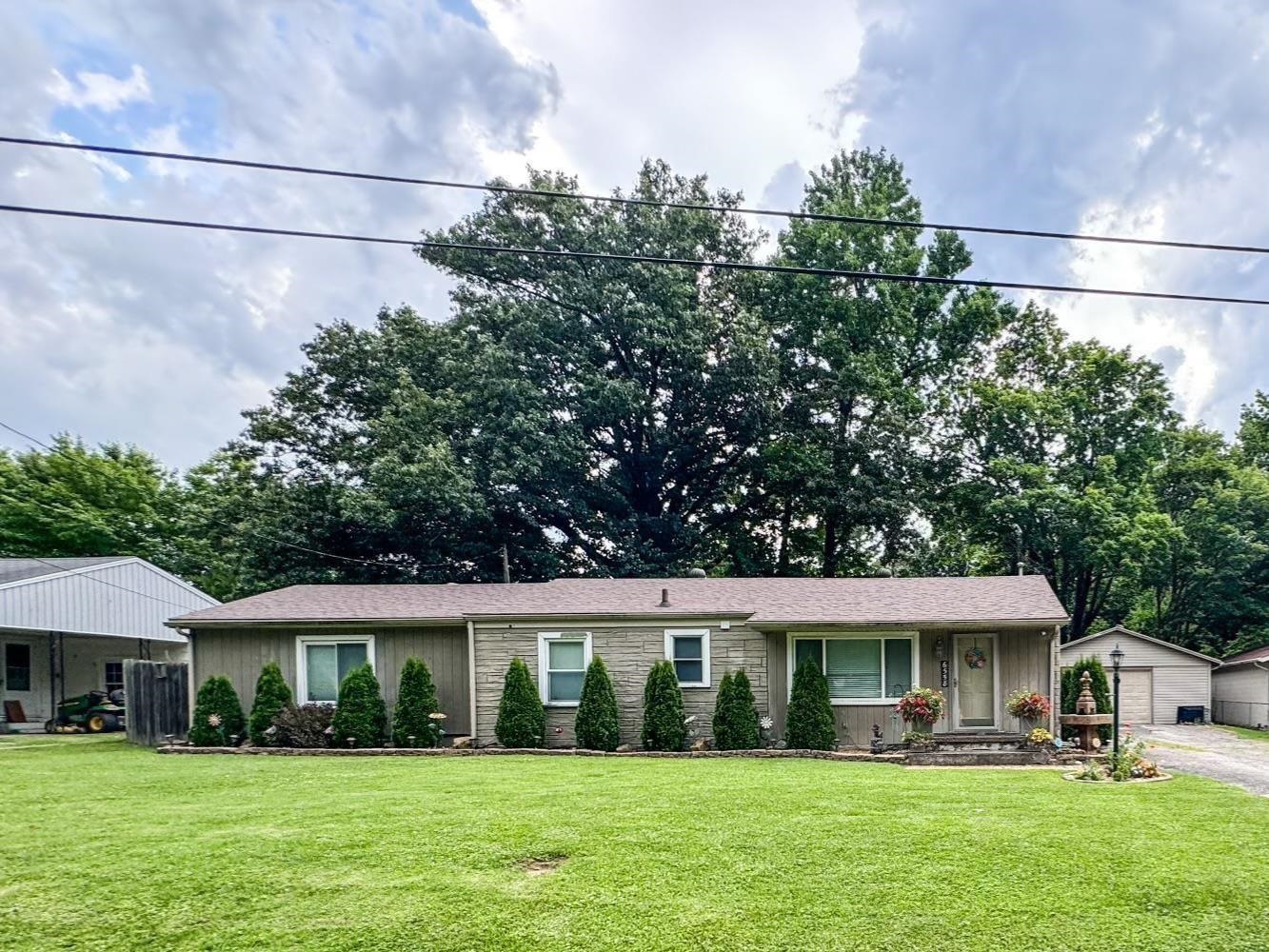 6558 Harmony Drive, Utica, Kentucky 42376, 3 Bedrooms Bedrooms, ,2 BathroomsBathrooms,Single Family Residence,For Sale,Harmony Drive,89963