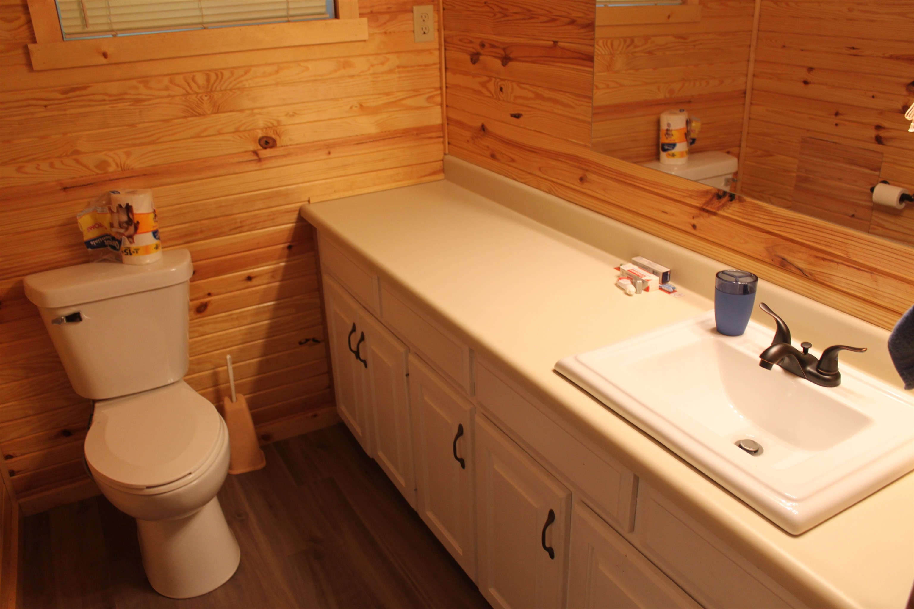 84 Arrowhead Rd, Eddyville, Kentucky 42038, 2 Bedrooms Bedrooms, ,1 BathroomBathrooms,Single Family Residence,For Sale,Arrowhead Rd,89967