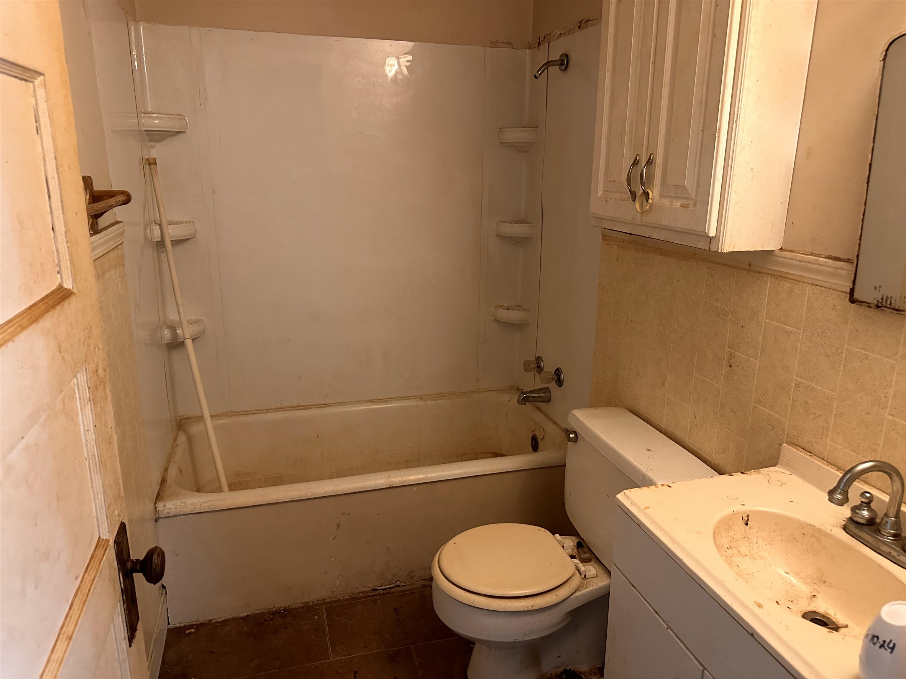 1649 Parkdale Drive, Owensboro, Kentucky 42303, 2 Bedrooms Bedrooms, ,1 BathroomBathrooms,Single Family Residence,For Sale,Parkdale Drive,89971