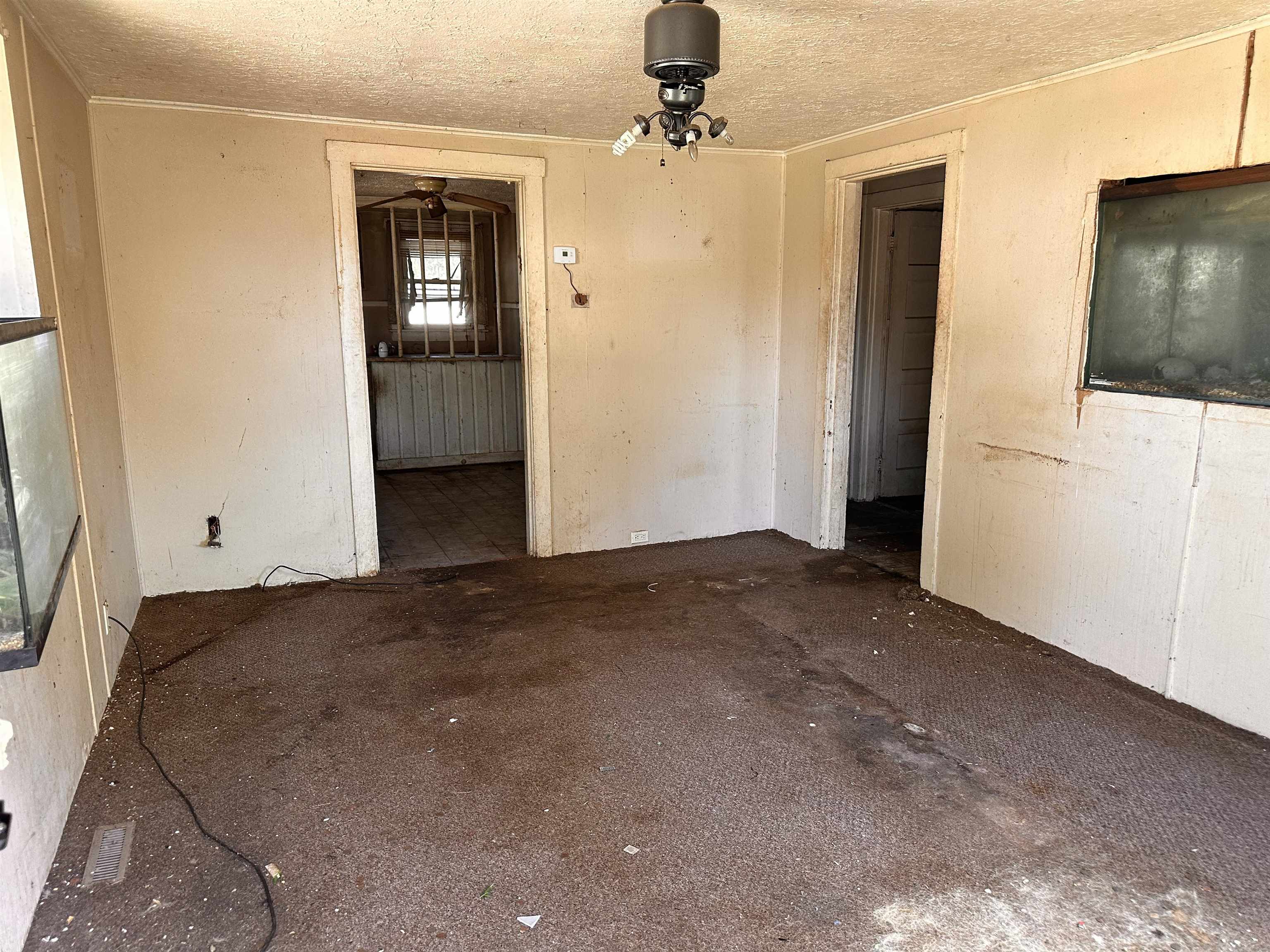 1649 Parkdale Drive, Owensboro, Kentucky 42303, 2 Bedrooms Bedrooms, ,1 BathroomBathrooms,Single Family Residence,For Sale,Parkdale Drive,89971