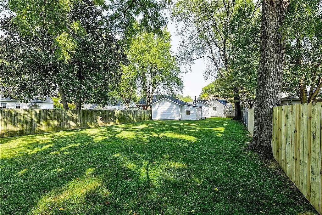 520 Hill Ave, Owensboro, Kentucky 42301-5065, 2 Bedrooms Bedrooms, ,1 BathroomBathrooms,Single Family Residence,For Sale,Hill Ave,89975