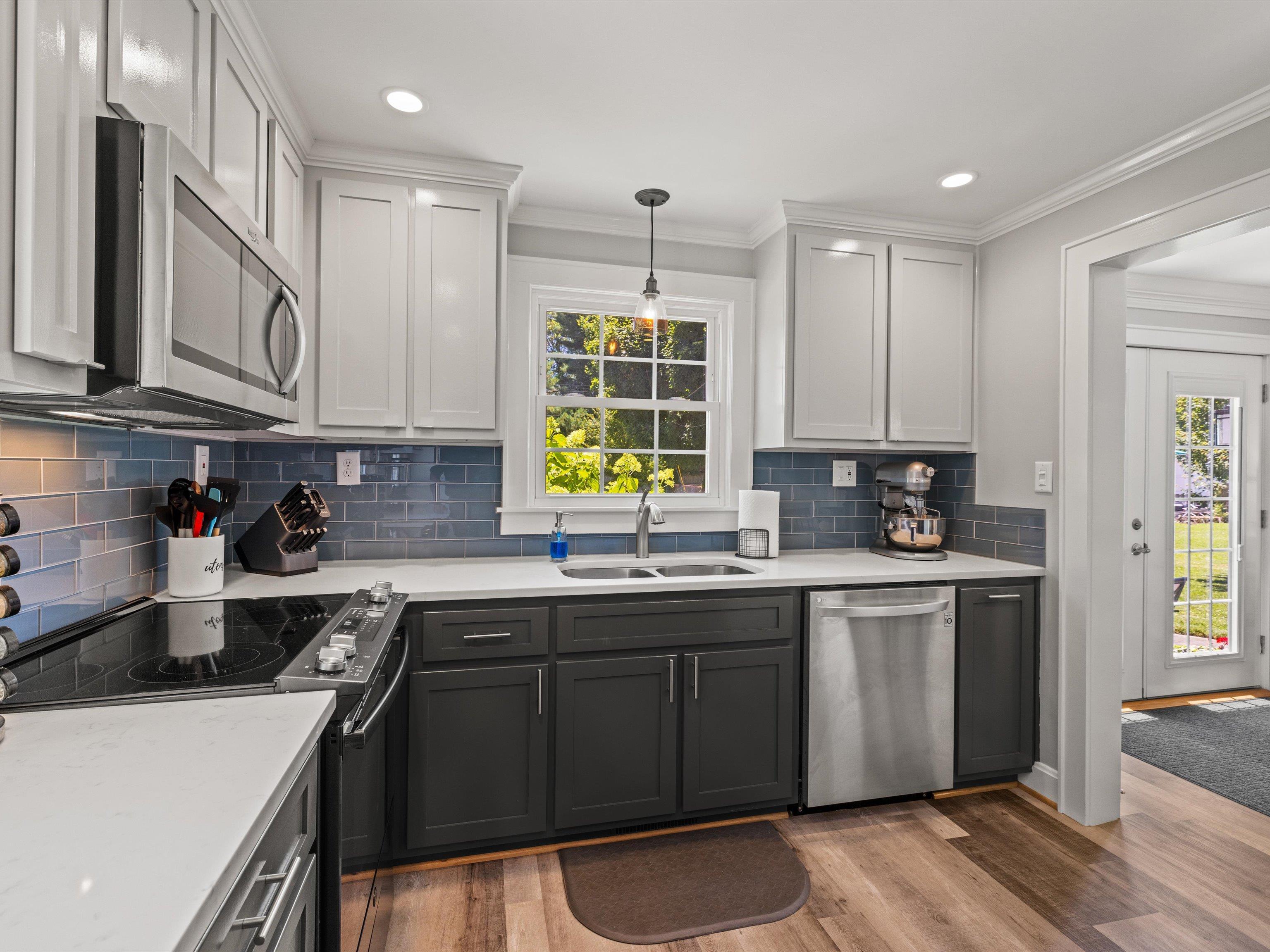 2220 York Dr, Owensboro, Kentucky 42301-4230, 3 Bedrooms Bedrooms, ,2 BathroomsBathrooms,Single Family Residence,For Sale,York Dr,89976