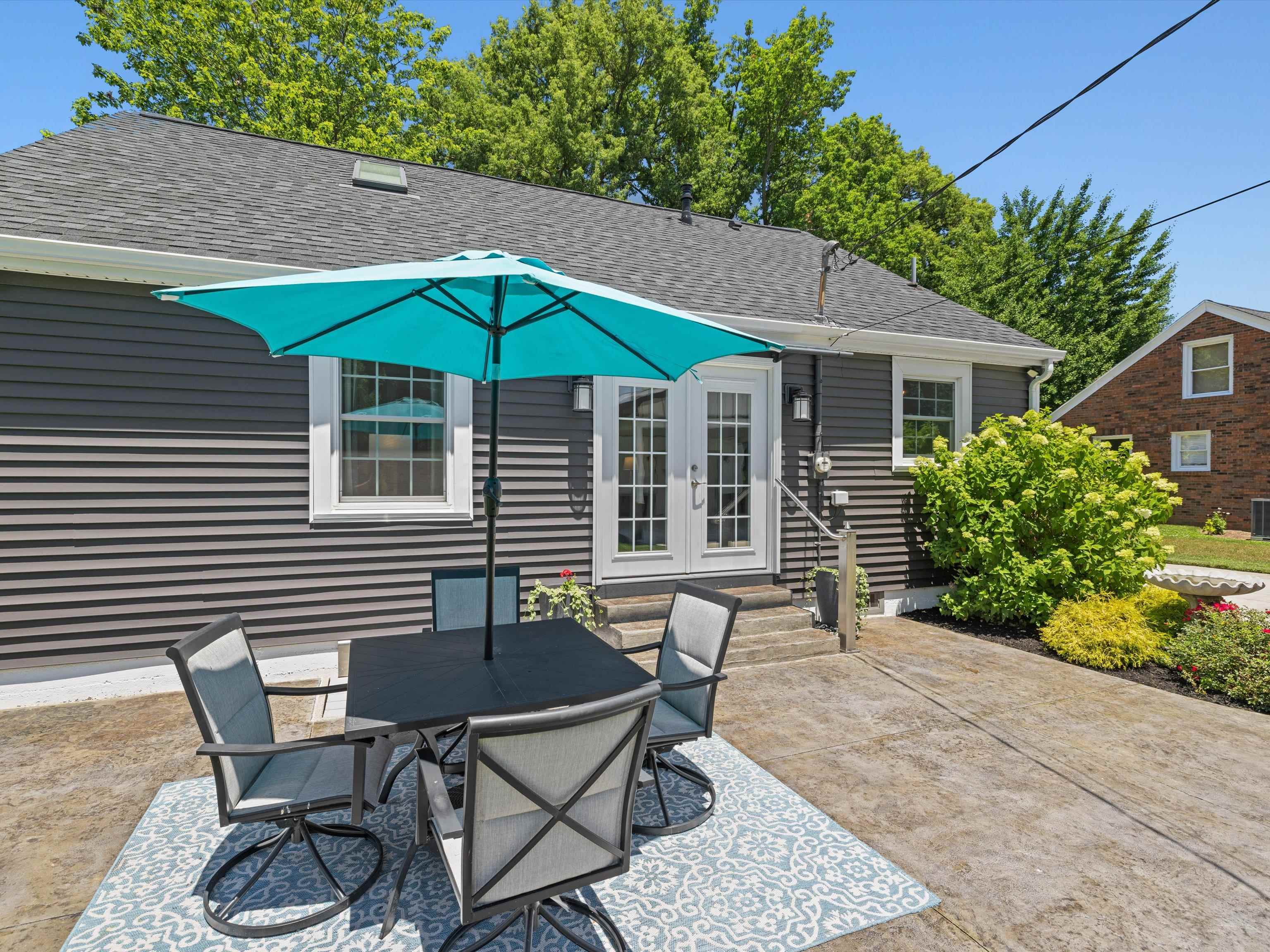 2220 York Dr, Owensboro, Kentucky 42301-4230, 3 Bedrooms Bedrooms, ,2 BathroomsBathrooms,Single Family Residence,For Sale,York Dr,89976