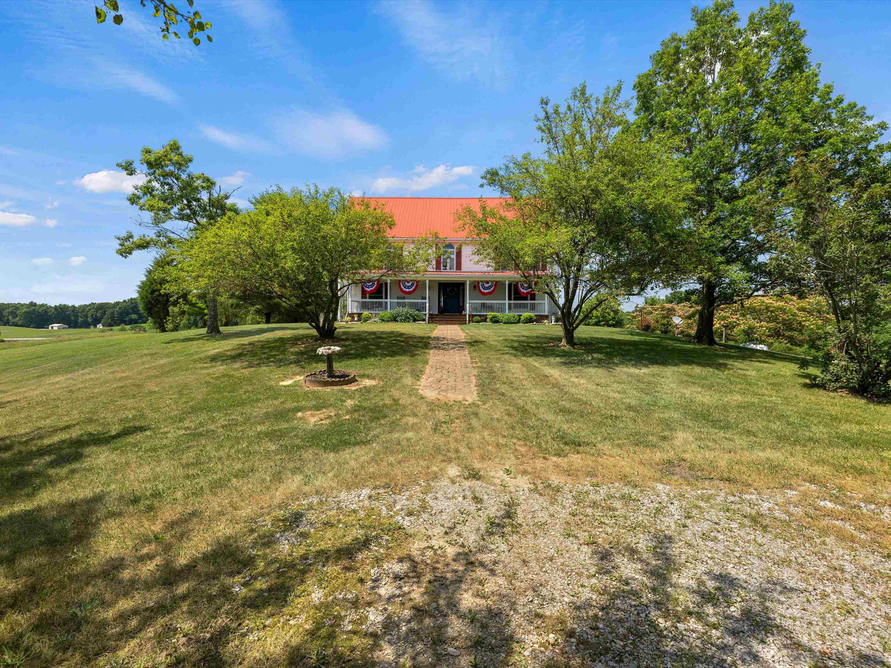 333 Barnetts Creek Road, Utica, Kentucky 42376, 5 Bedrooms Bedrooms, ,4 BathroomsBathrooms,Farm,For Sale,Barnetts Creek Road,89978